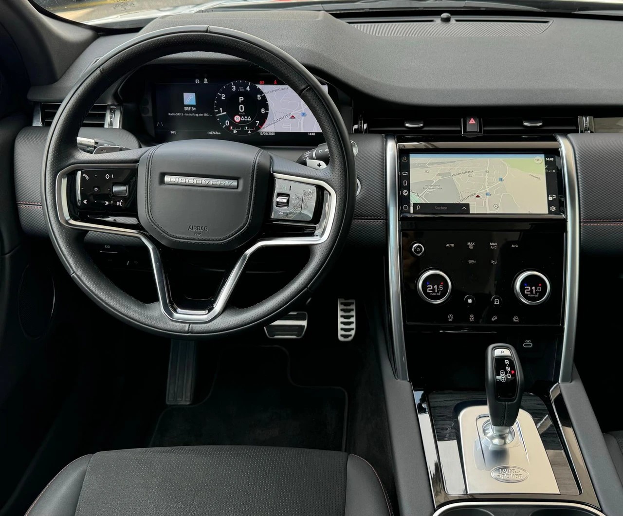 LAND ROVER Discovery Sport R Dyn P290 2.0 Si4 MHEV Black Edition AT9-image-12