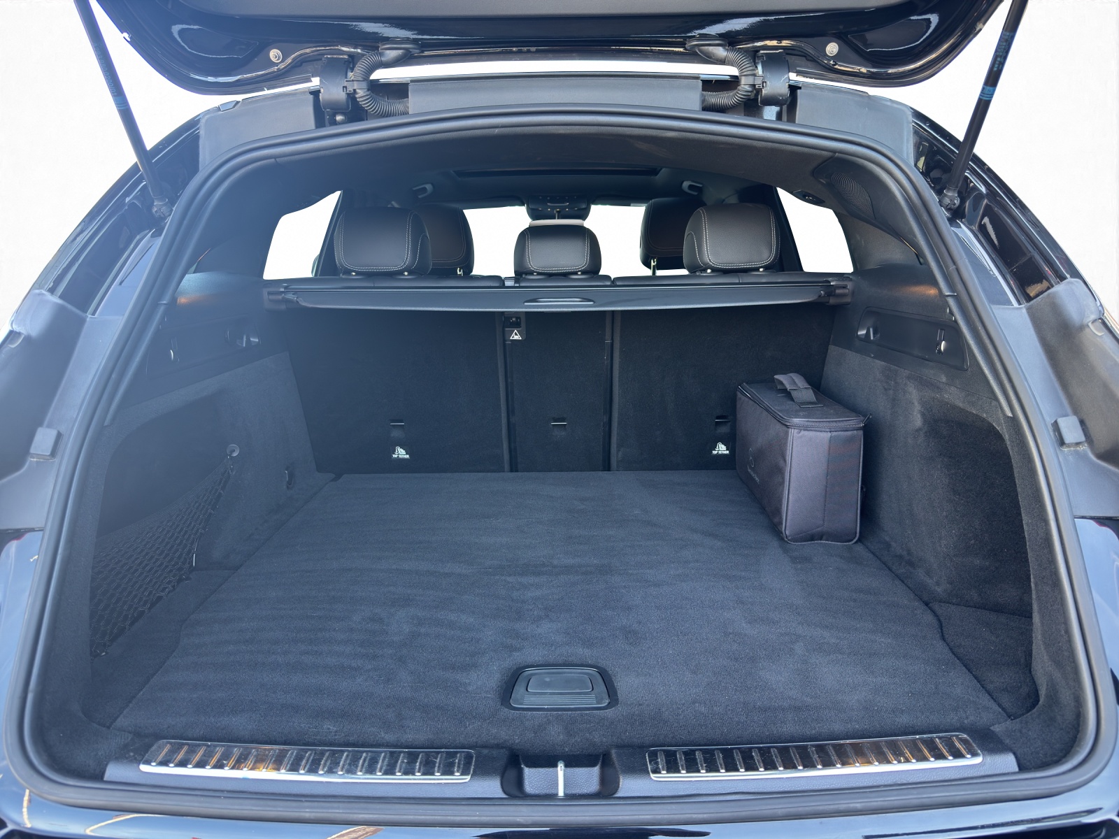 MERCEDES-BENZ EQC 400 AMG Line 4Matic-image-8