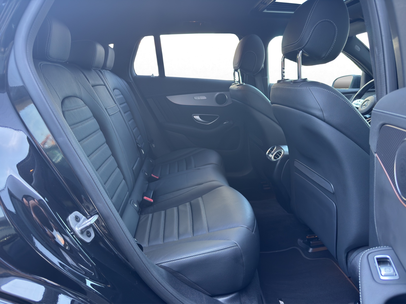 MERCEDES-BENZ EQC 400 AMG Line 4Matic-image-13