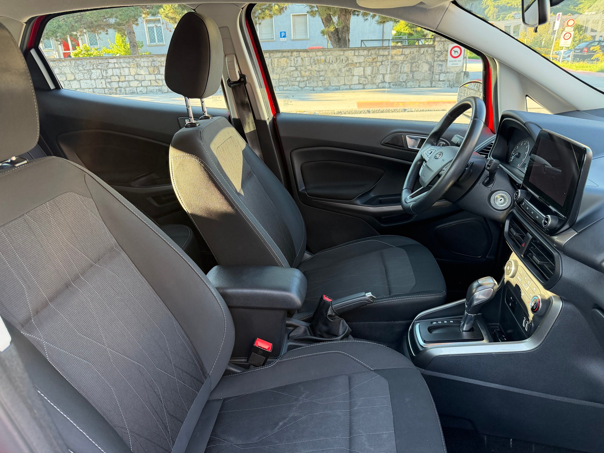 FORD EcoSport 1.0 SCTi Trend Automat-image-14