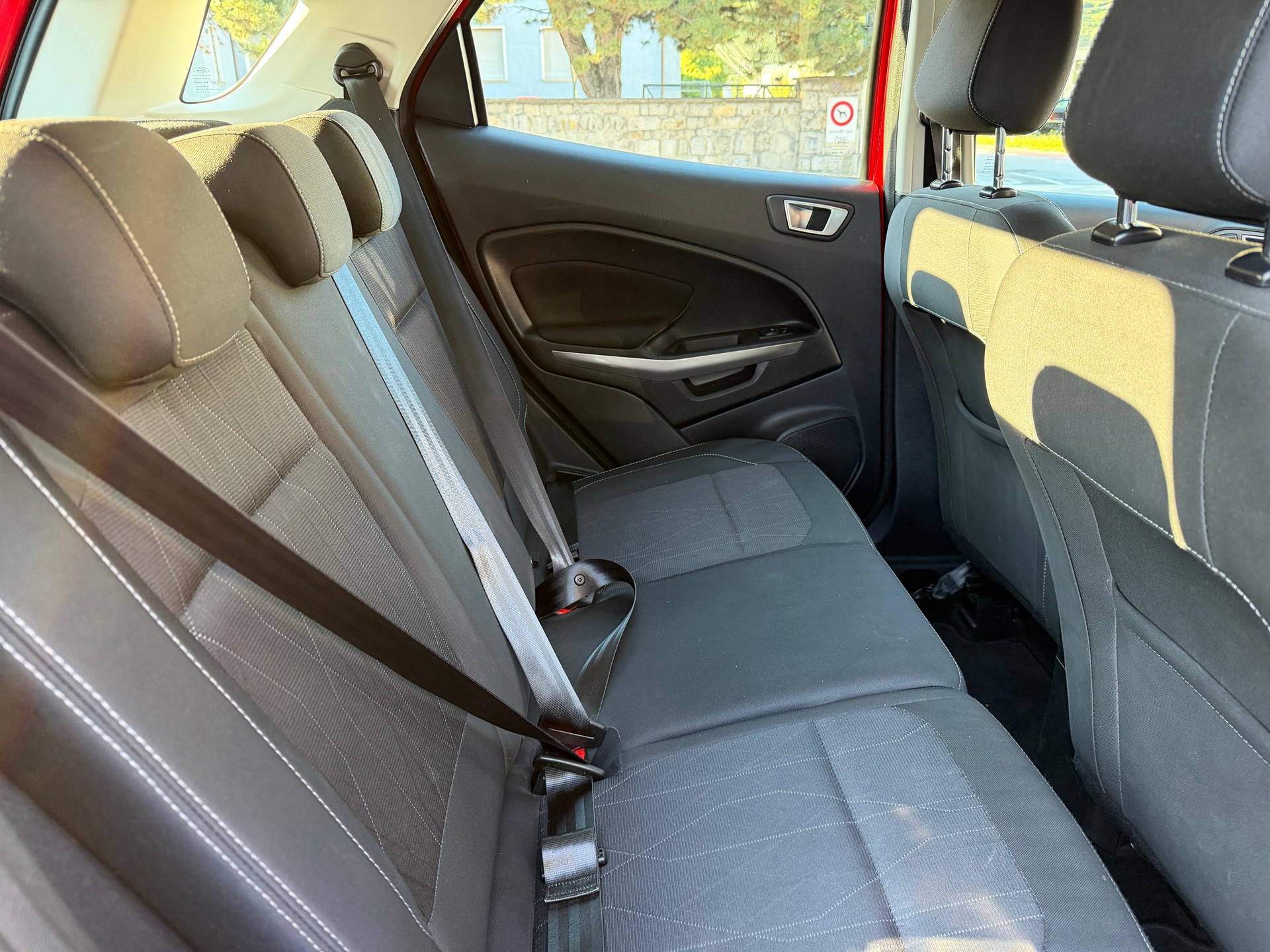 FORD EcoSport 1.0 SCTi Trend Automat-image-15