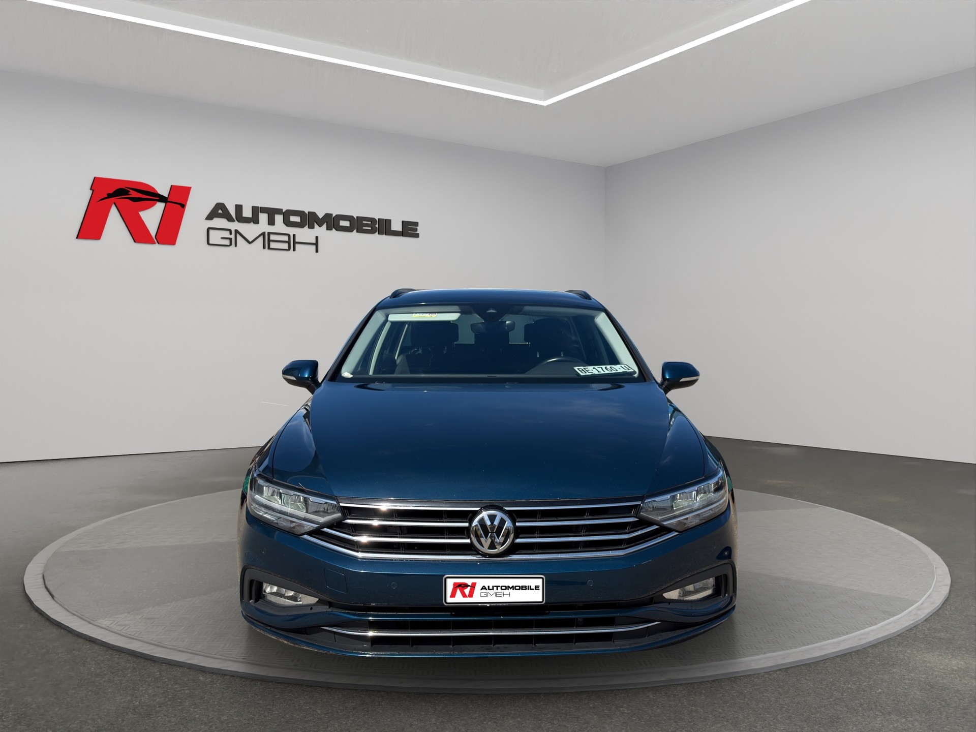 VW Passat 2.0 TDI BMT Elegance 4Motion DSG-showroom-element-1