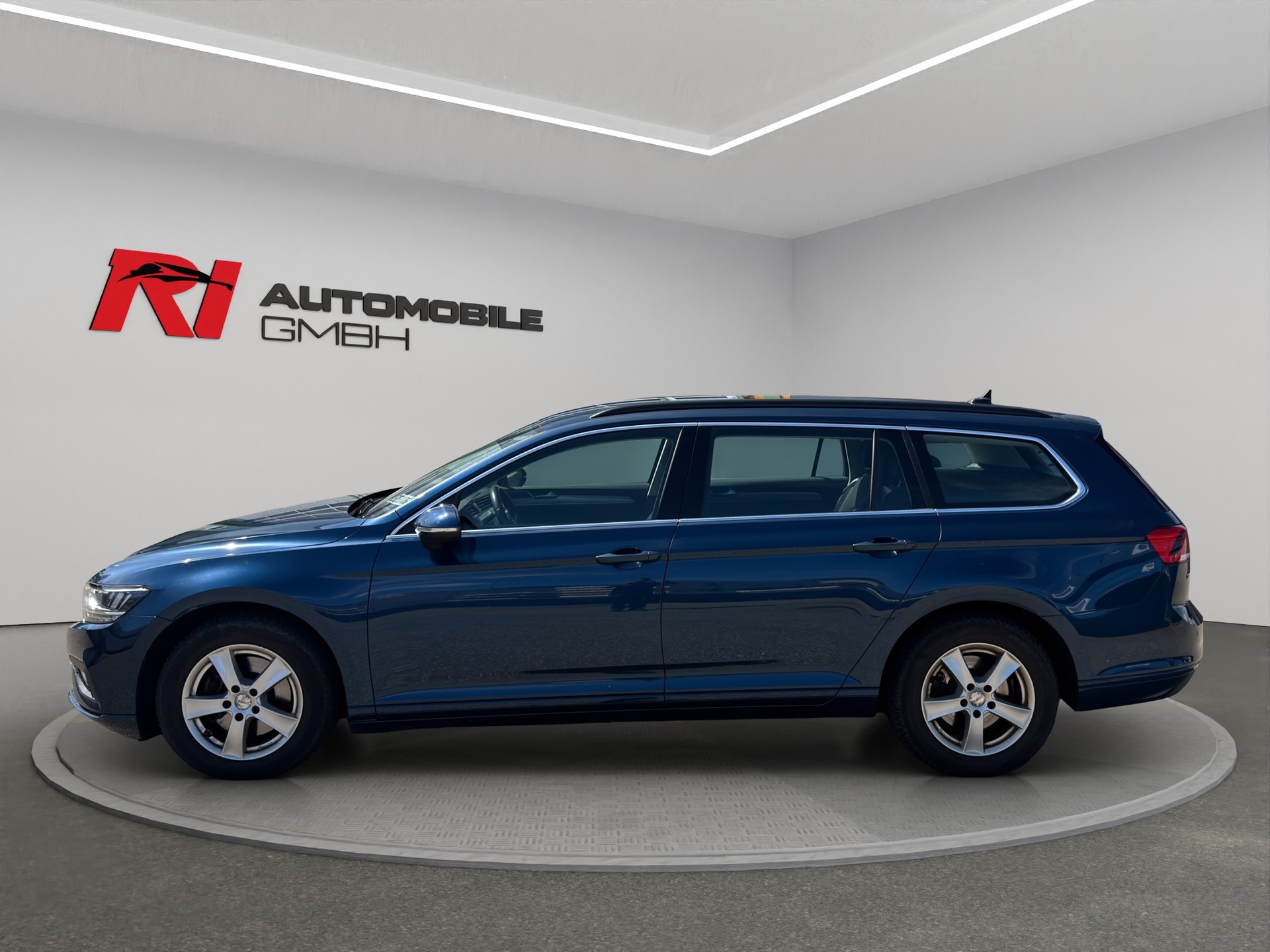 VW Passat 2.0 TDI BMT Elegance 4Motion DSG-showroom-element-3