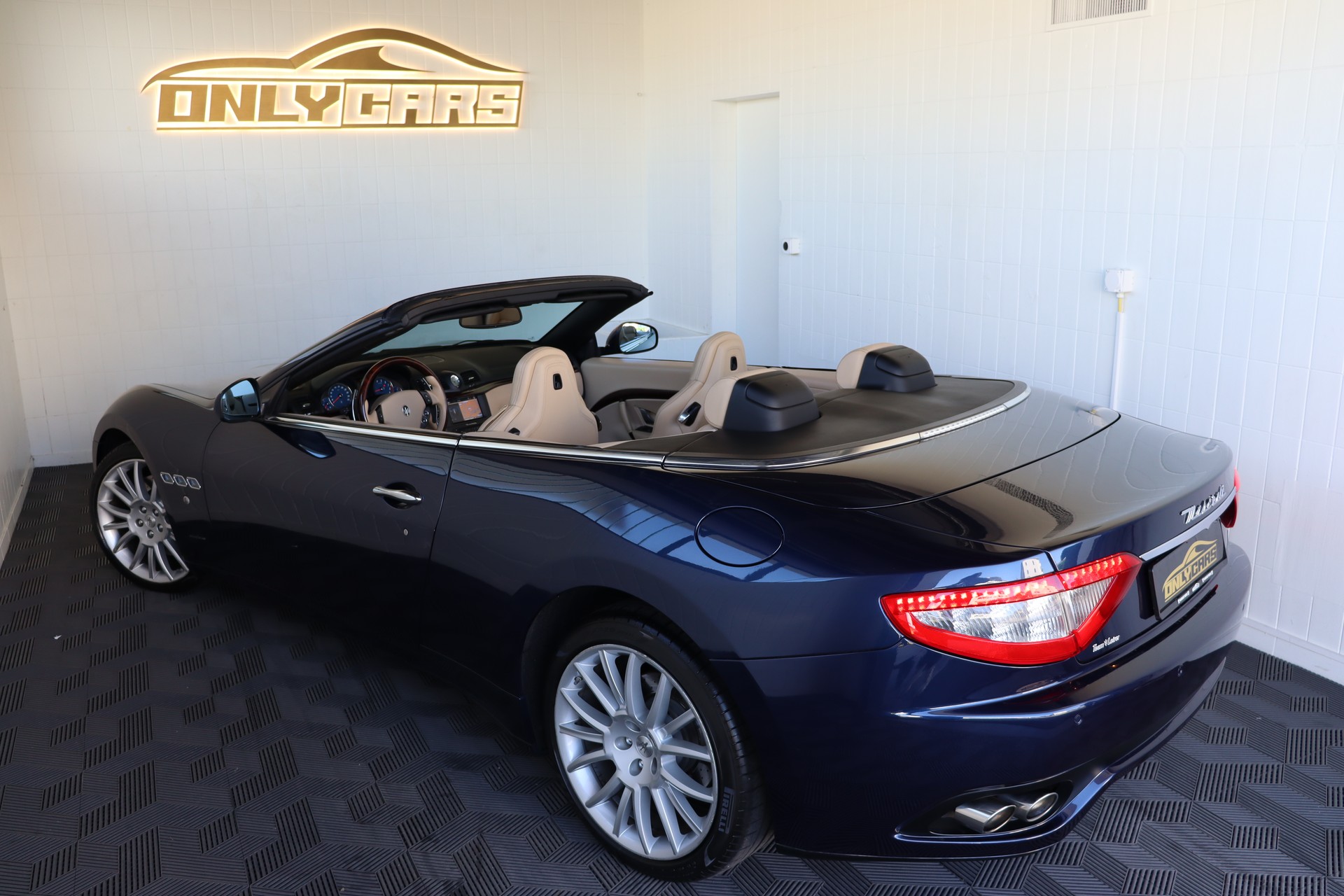 MASERATI GranCabrio Automatica-image-9