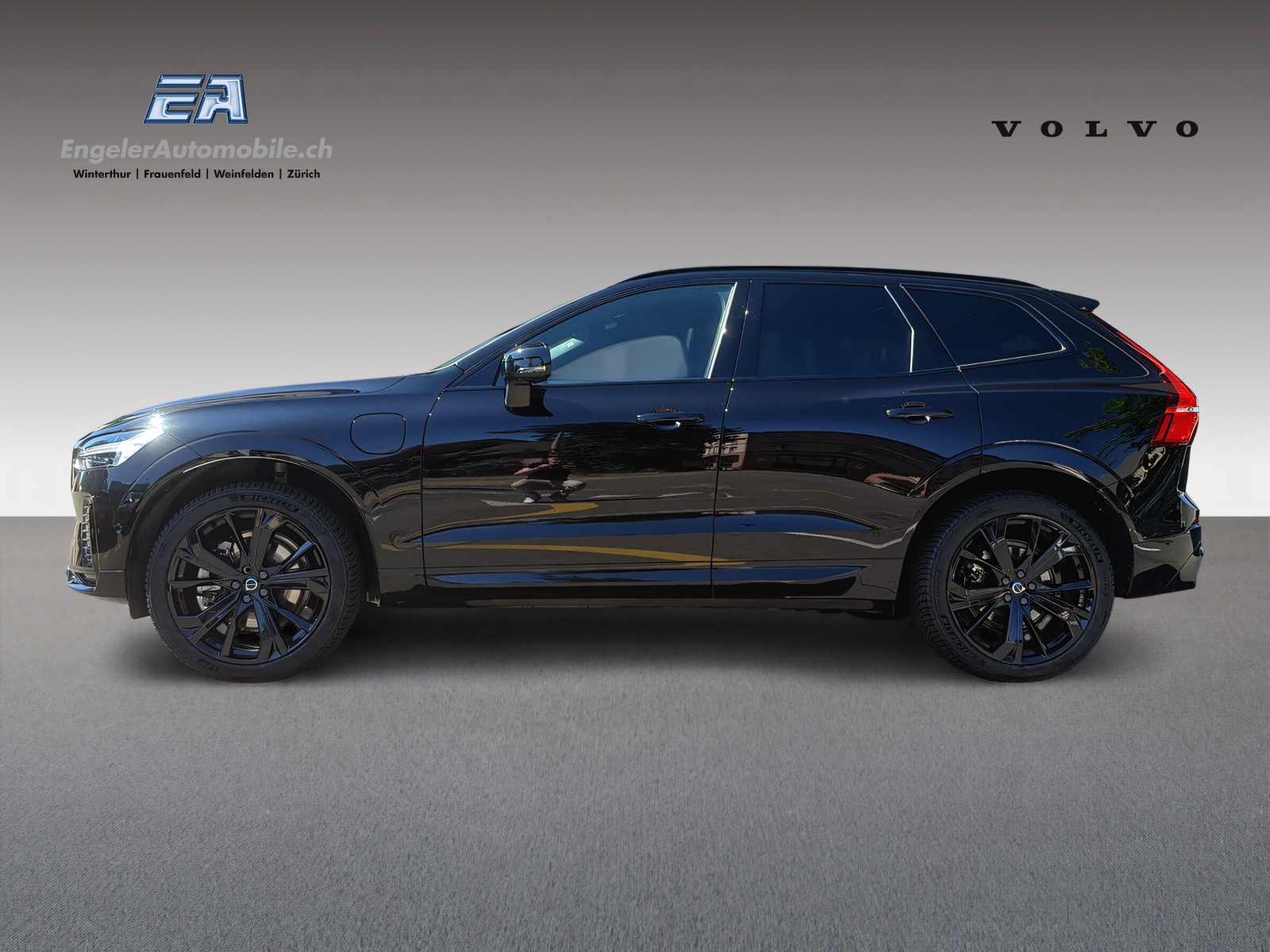 VOLVO XC60 2.0 T8 TE XCENTRIC Black Edition eAWD-showroom-element-2