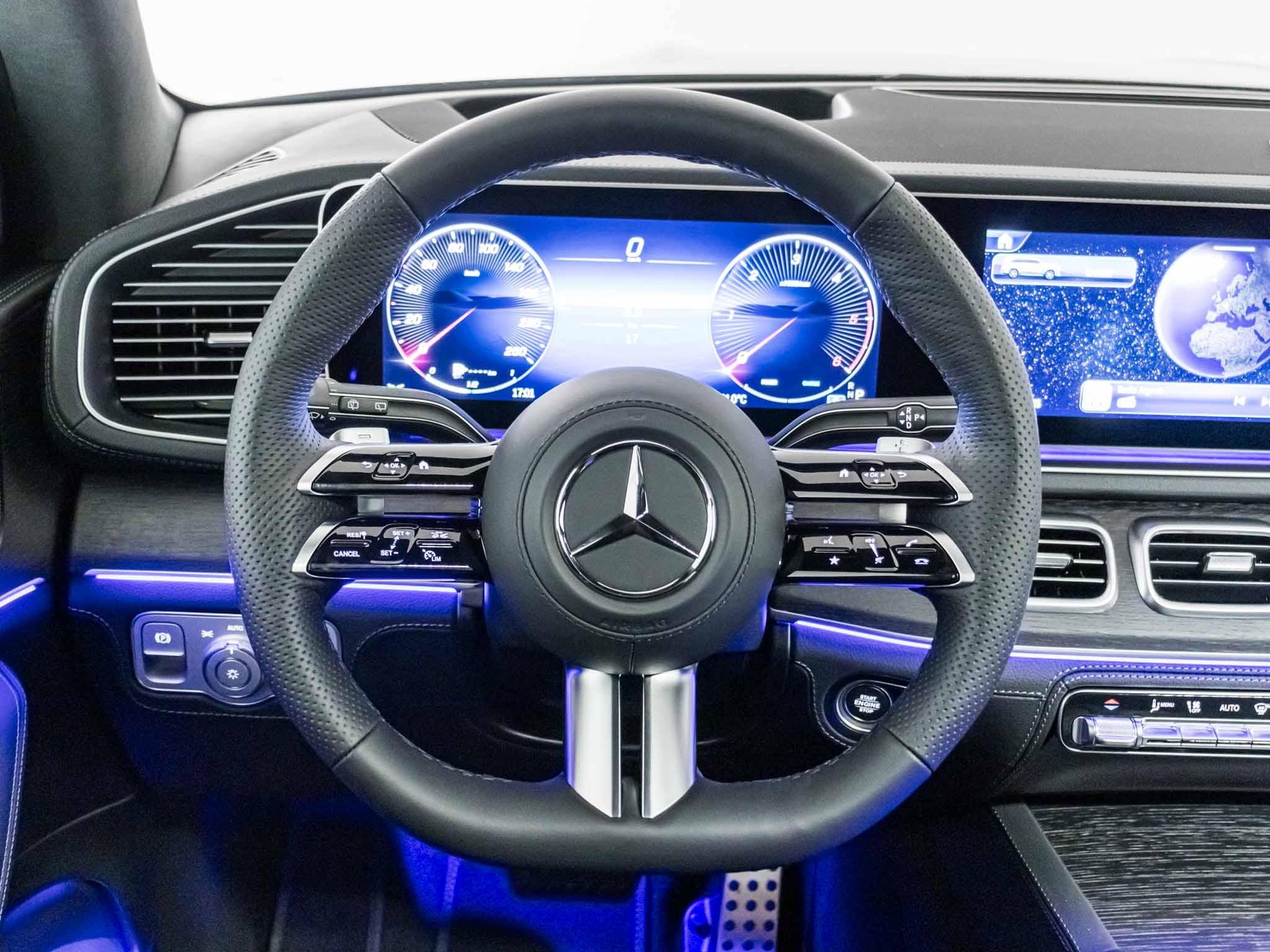 MERCEDES-BENZ GLS 450 d 4MATIC-image-10
