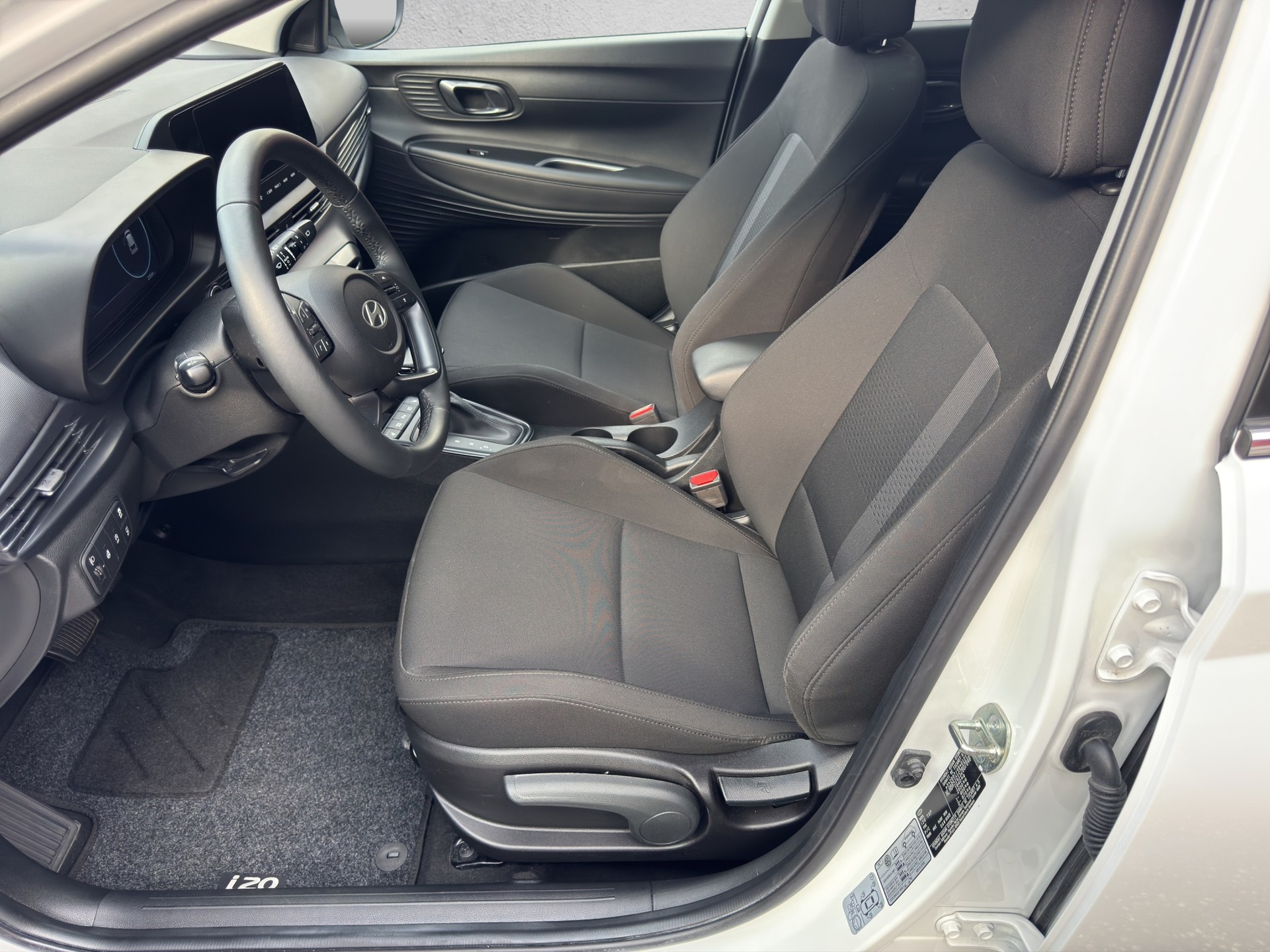 HYUNDAI i20 1.0 T-GDi Vertex DCT-image-17