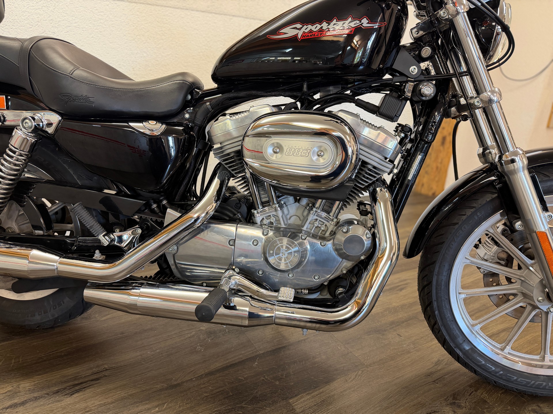 HARLEY-DAVIDSON XL 883 Hugger-image-6