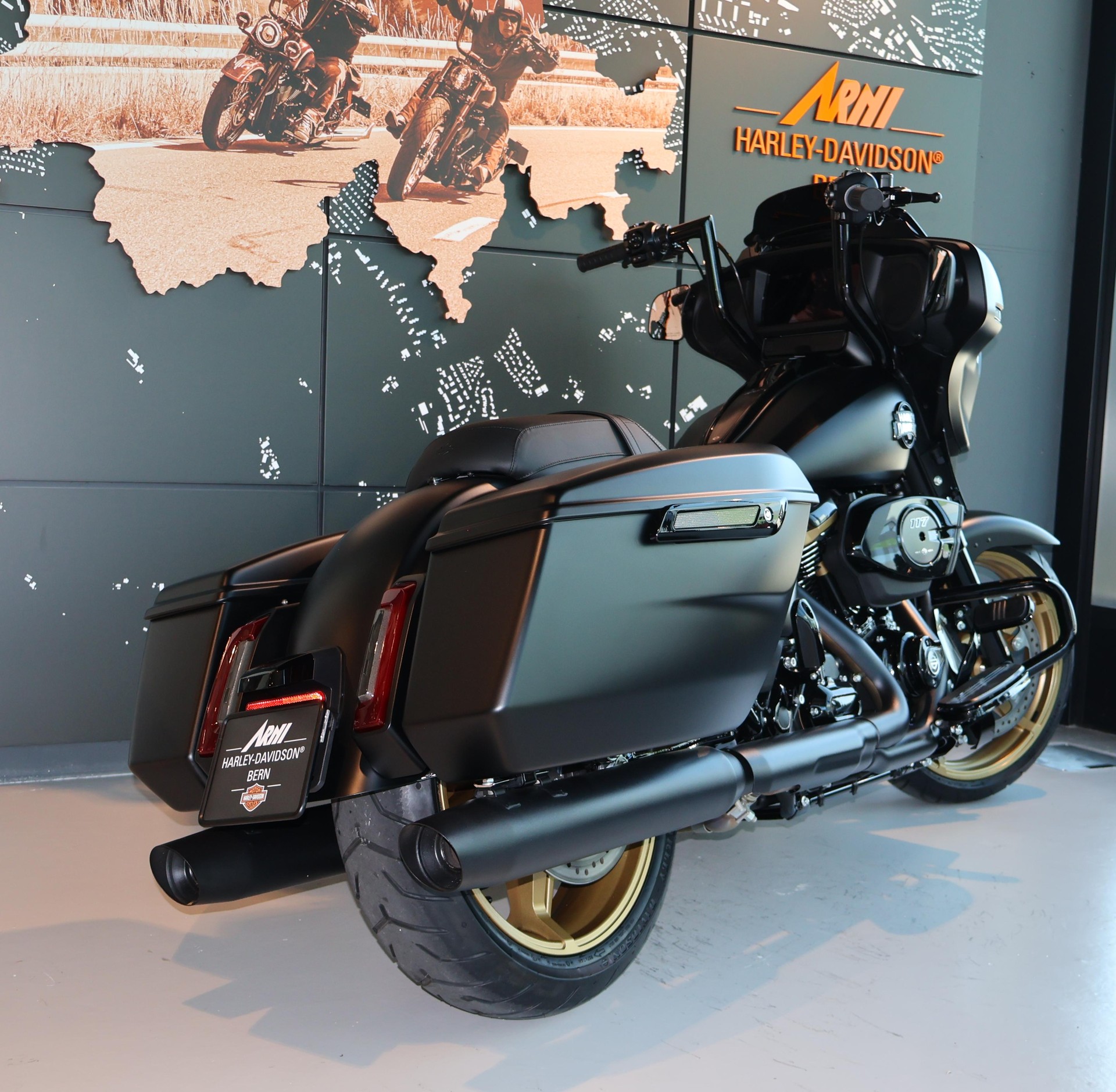 HARLEY-DAVIDSON FLHX Street Glide 117-image-6