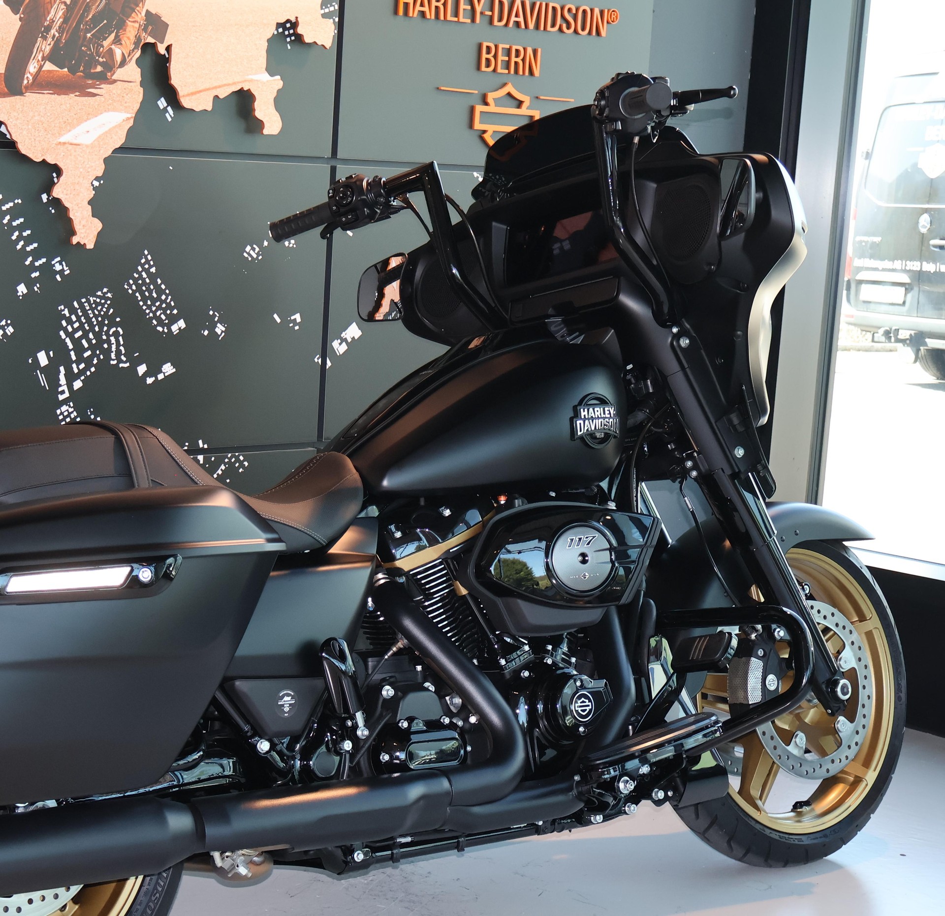 HARLEY-DAVIDSON FLHX Street Glide 117-image-10
