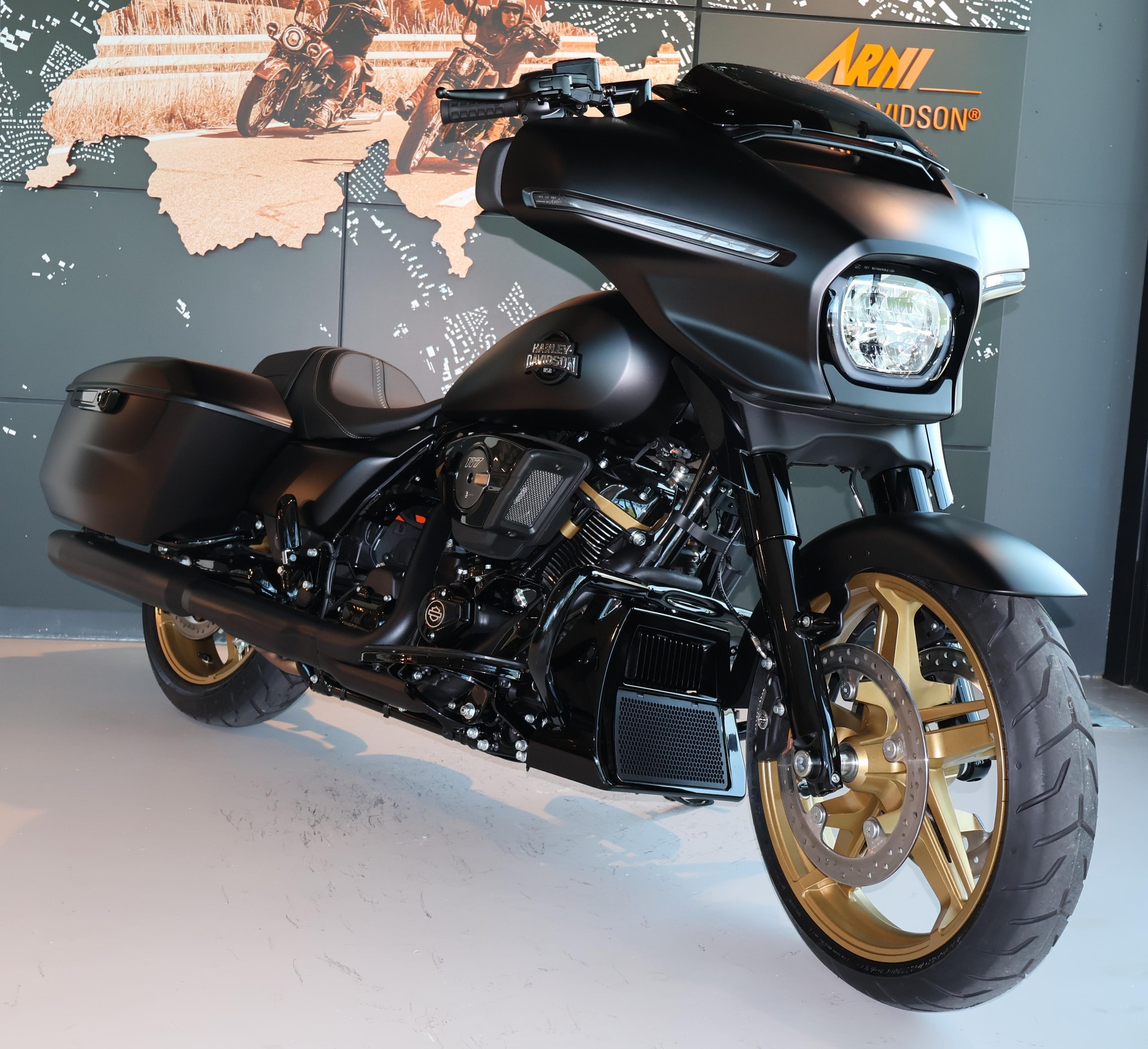 HARLEY-DAVIDSON FLHX Street Glide 117-image-4