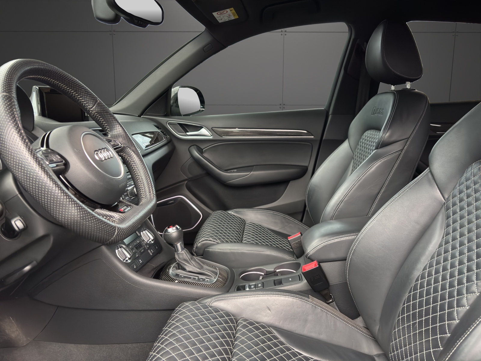 AUDI RS Q3 2.5 TFSI quattro S-tronic-showroom-element-2