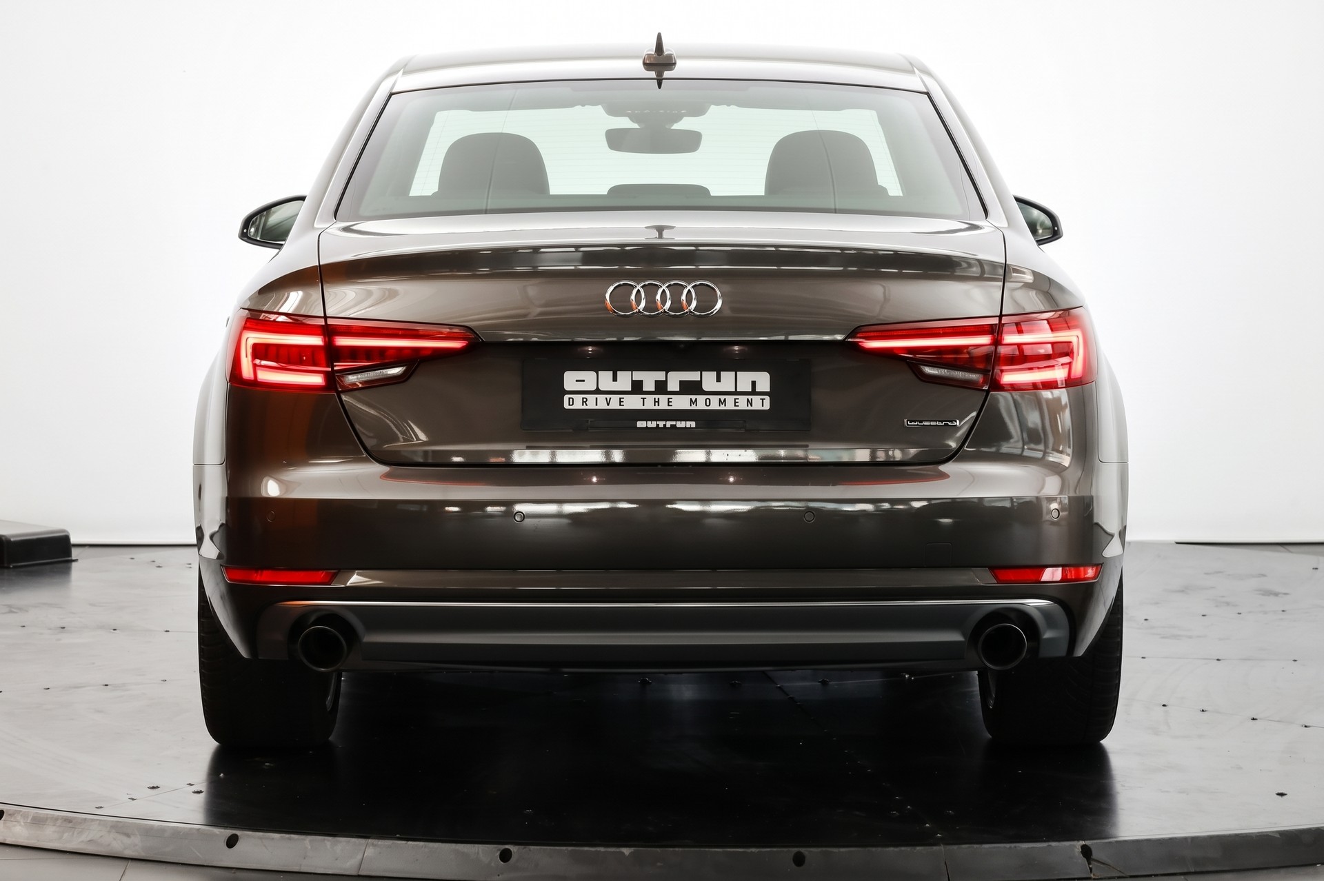 AUDI A4 Limousine 2.0 TFSI S-Line quattro Argus Brown-showroom-element-2