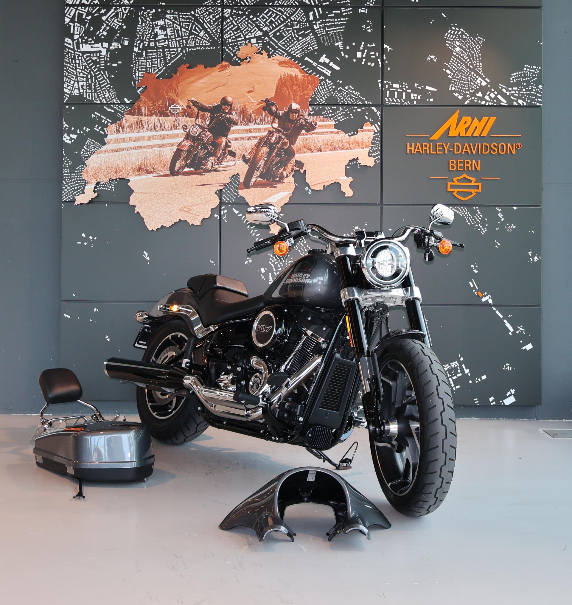 HARLEY-DAVIDSON FLSB Sport Glide 107 ABS-image-2