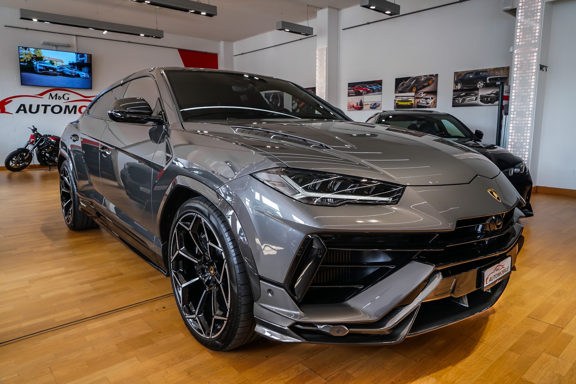LAMBORGHINI Urus Performante "60 Aniversario"-showroom-element-2