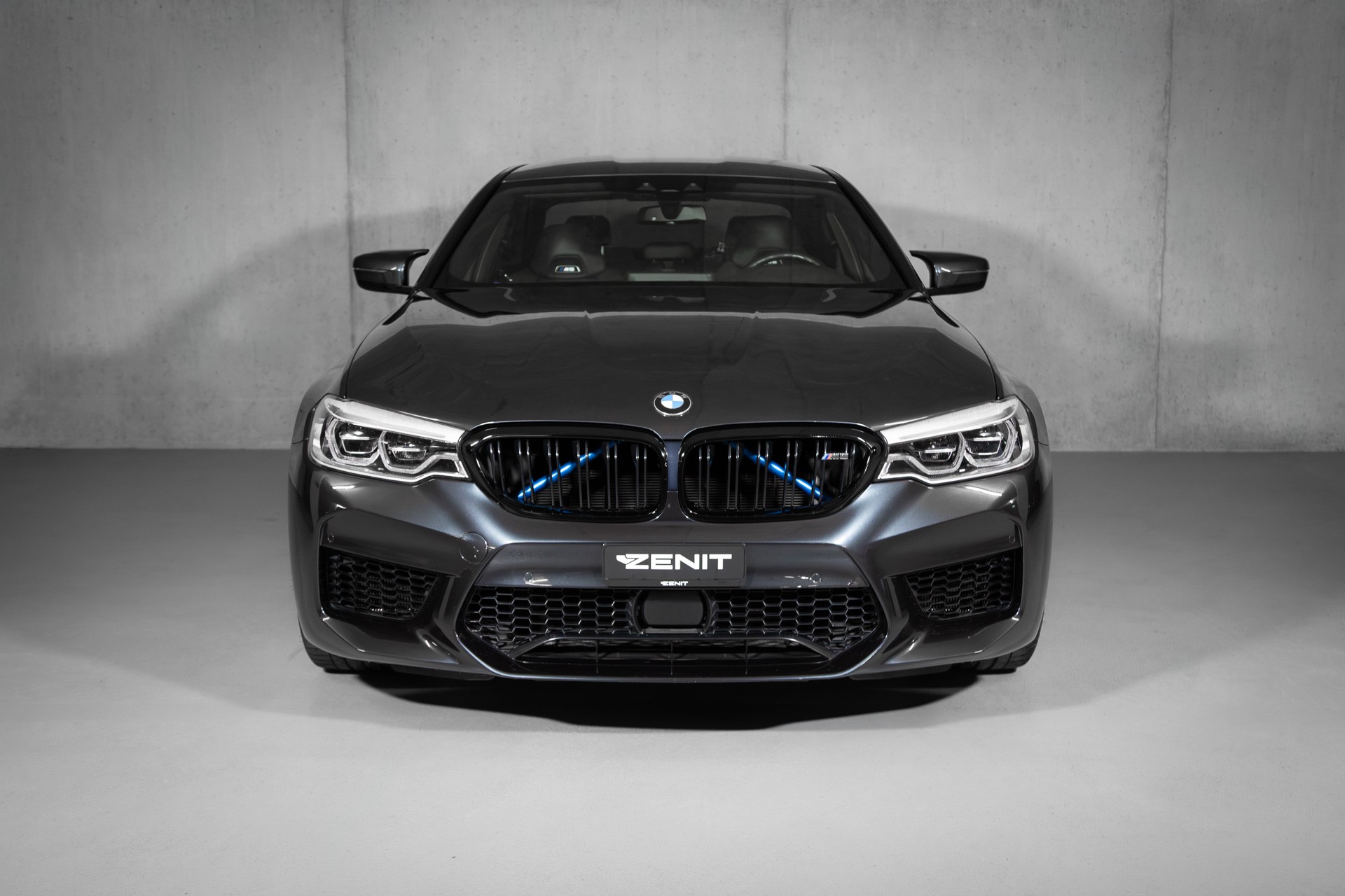 BMW M5 xDrive Drivelogic-showroom-element-2