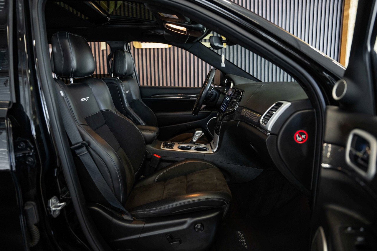 JEEP Grand Cherokee 6.4 V8 HEMI SRT8 Automatic-image-15