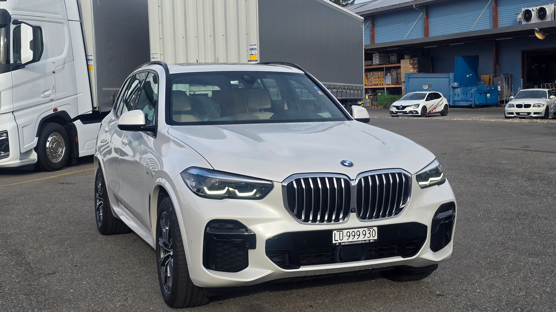 BMW X5 xDrive 48V 30d M Sport Steptronic-showroom-element-1