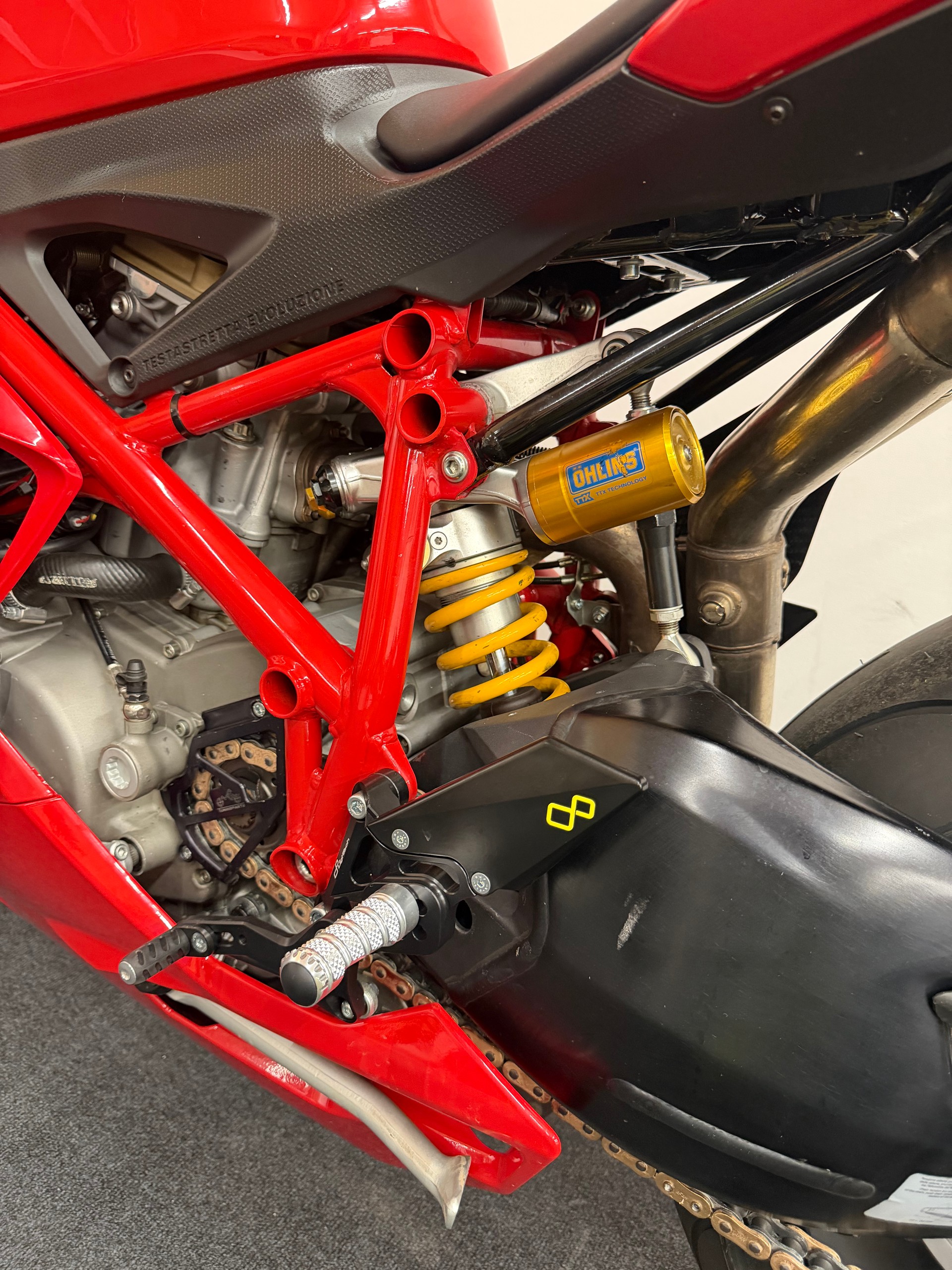 DUCATI 1098 S-image-10