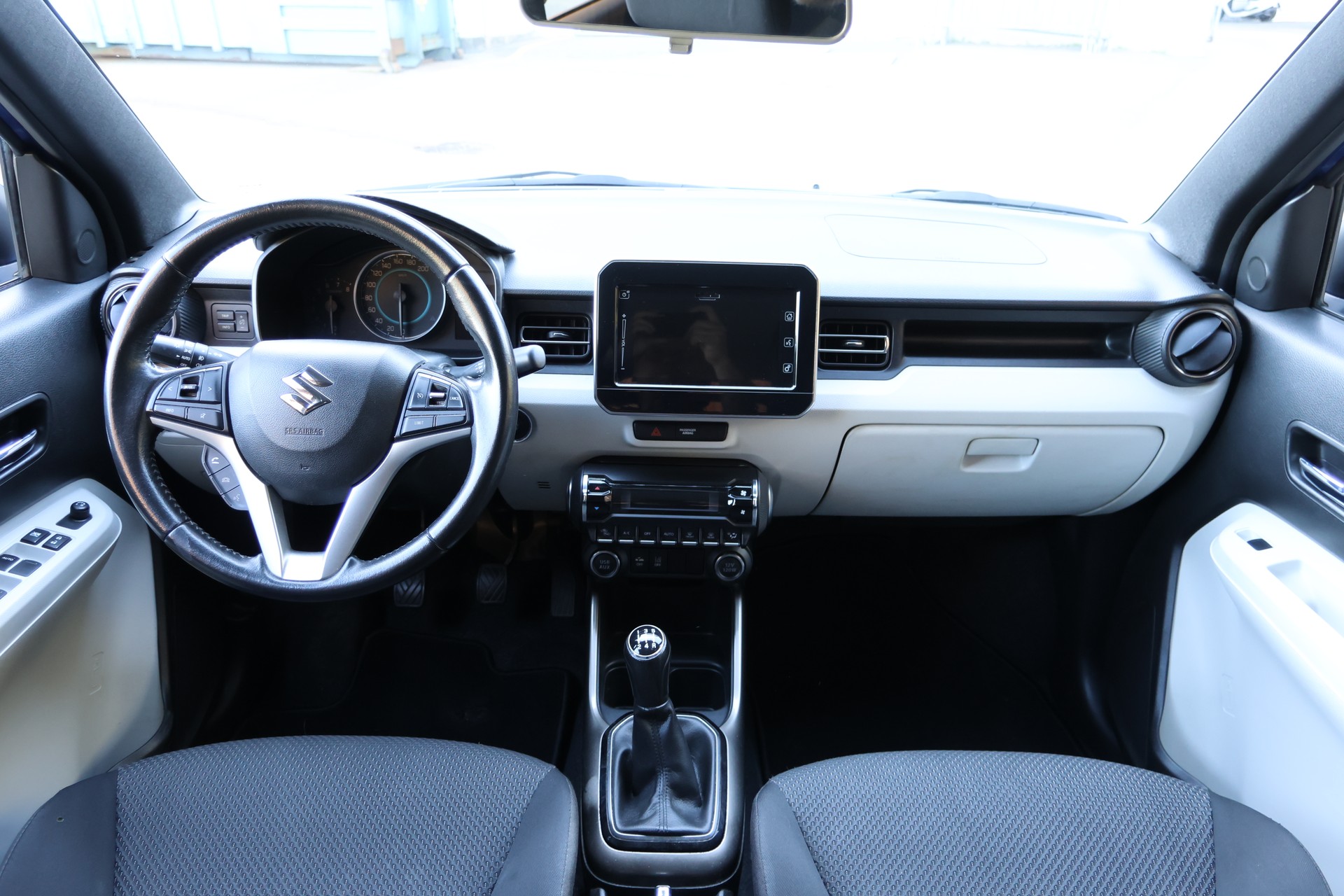 SUZUKI Ignis 1.2i Compact Top-showroom-element-3