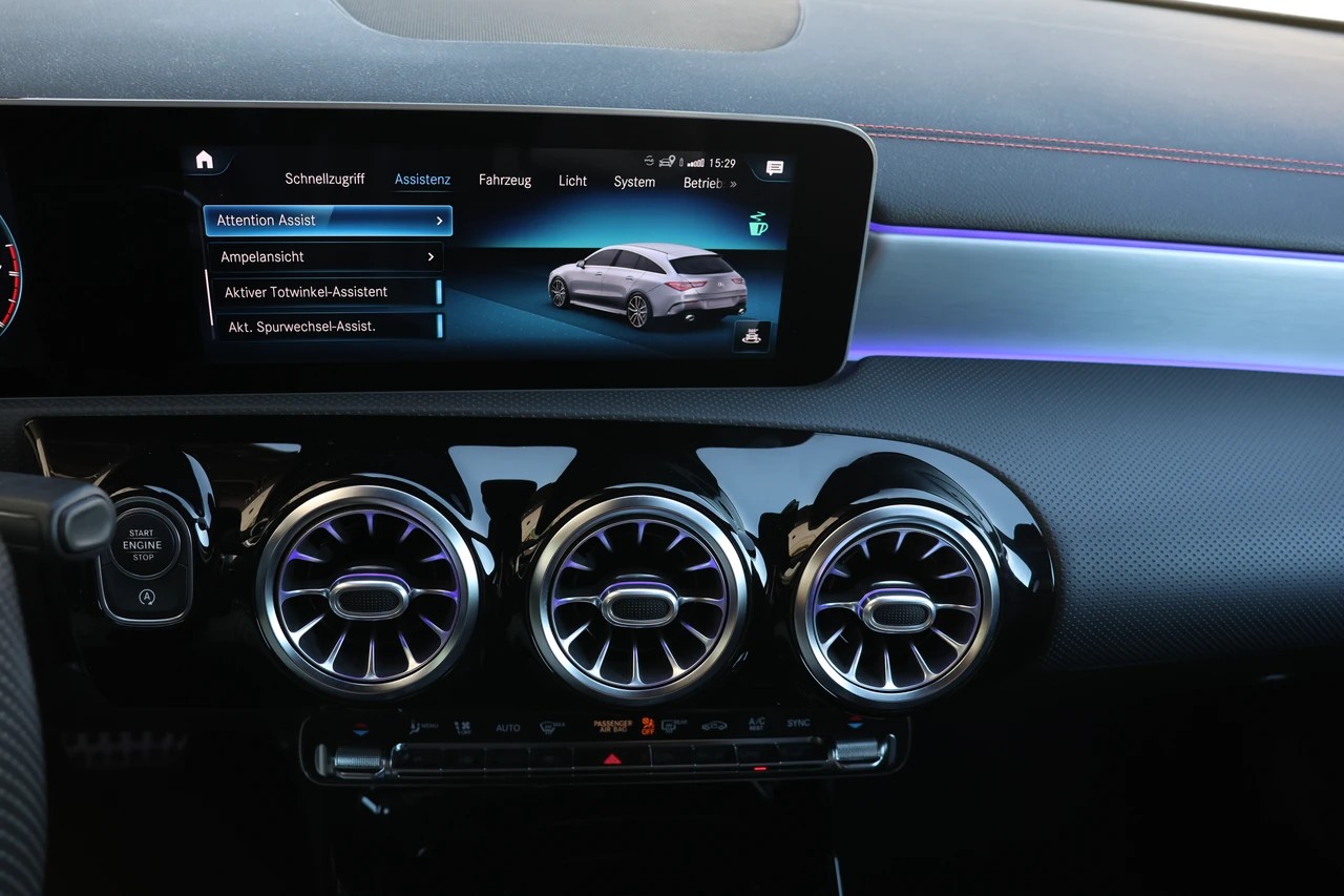 MERCEDES-BENZ CLA Shooting Brake 35 AMG 4Matic 7G-DCT-image-18