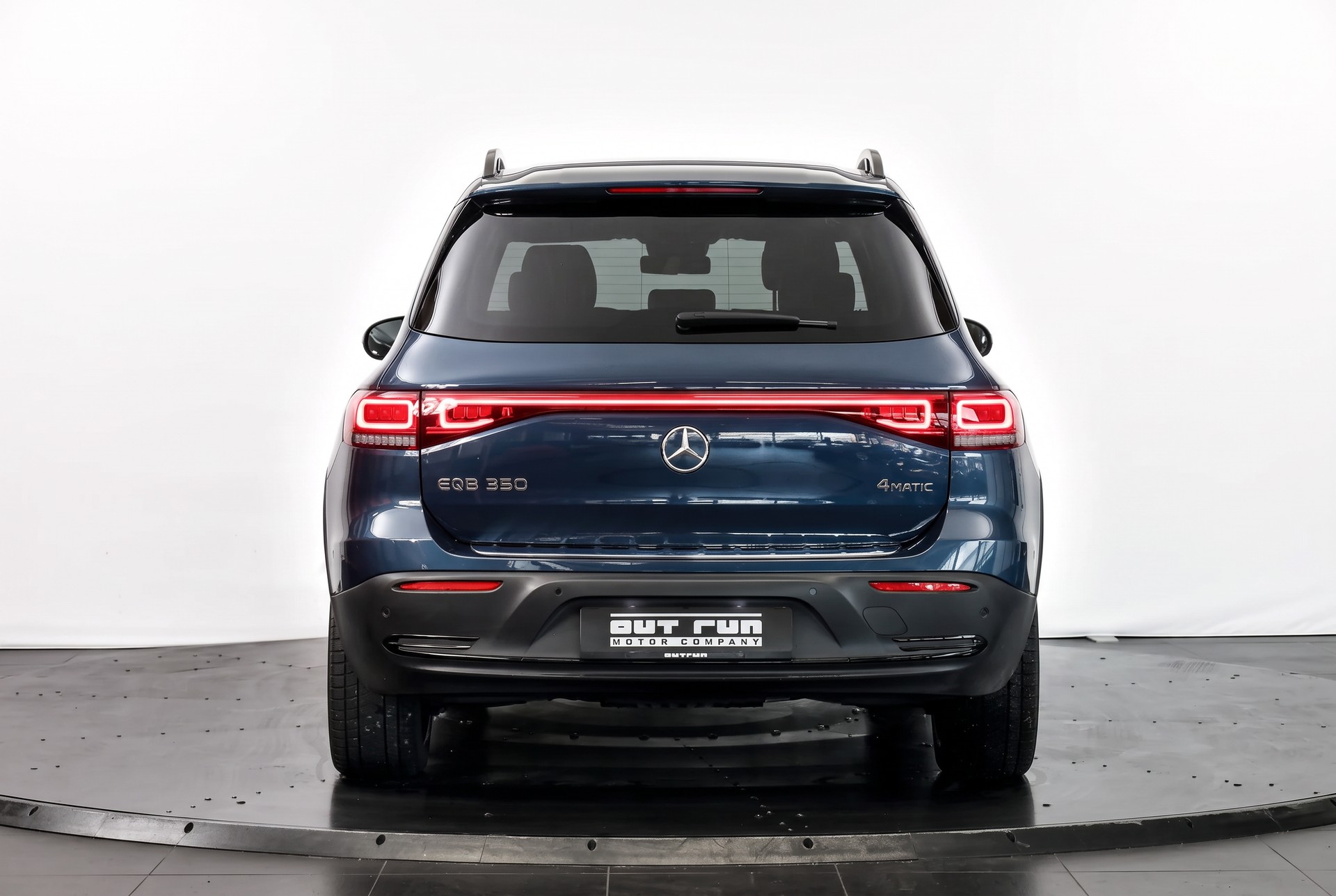 MERCEDES-BENZ EQB 350 4Matic Swiss-Integral 10 ans / KEYLESS-GO / Sièges chauffants-showroom-element-2