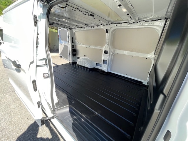 FORD Transit Custom Van 320 L2H1 Trend-image-15
