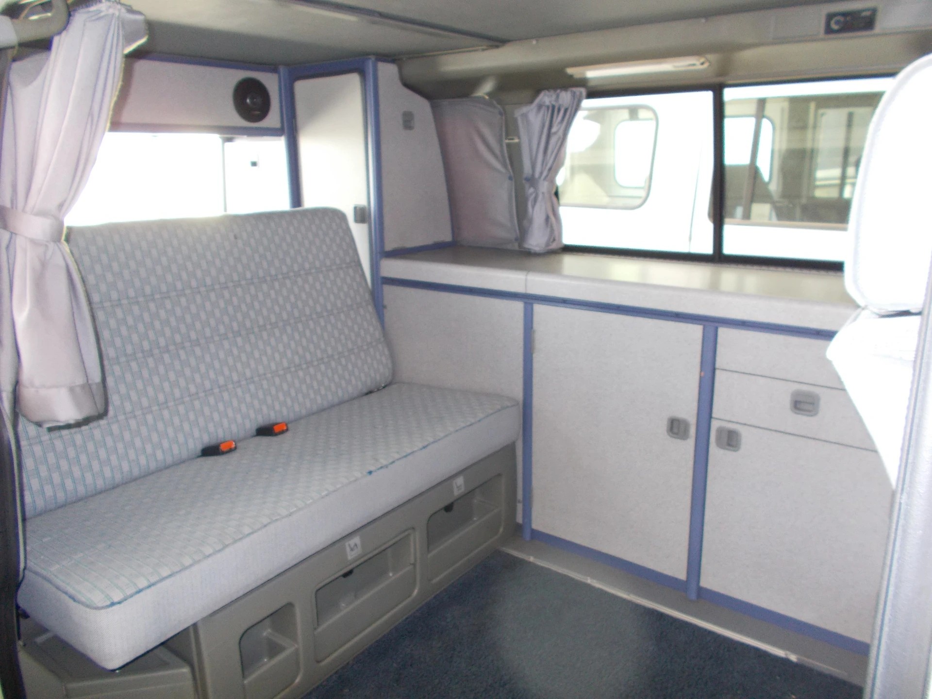 VW CALIFORNIA CAMPER-image-4