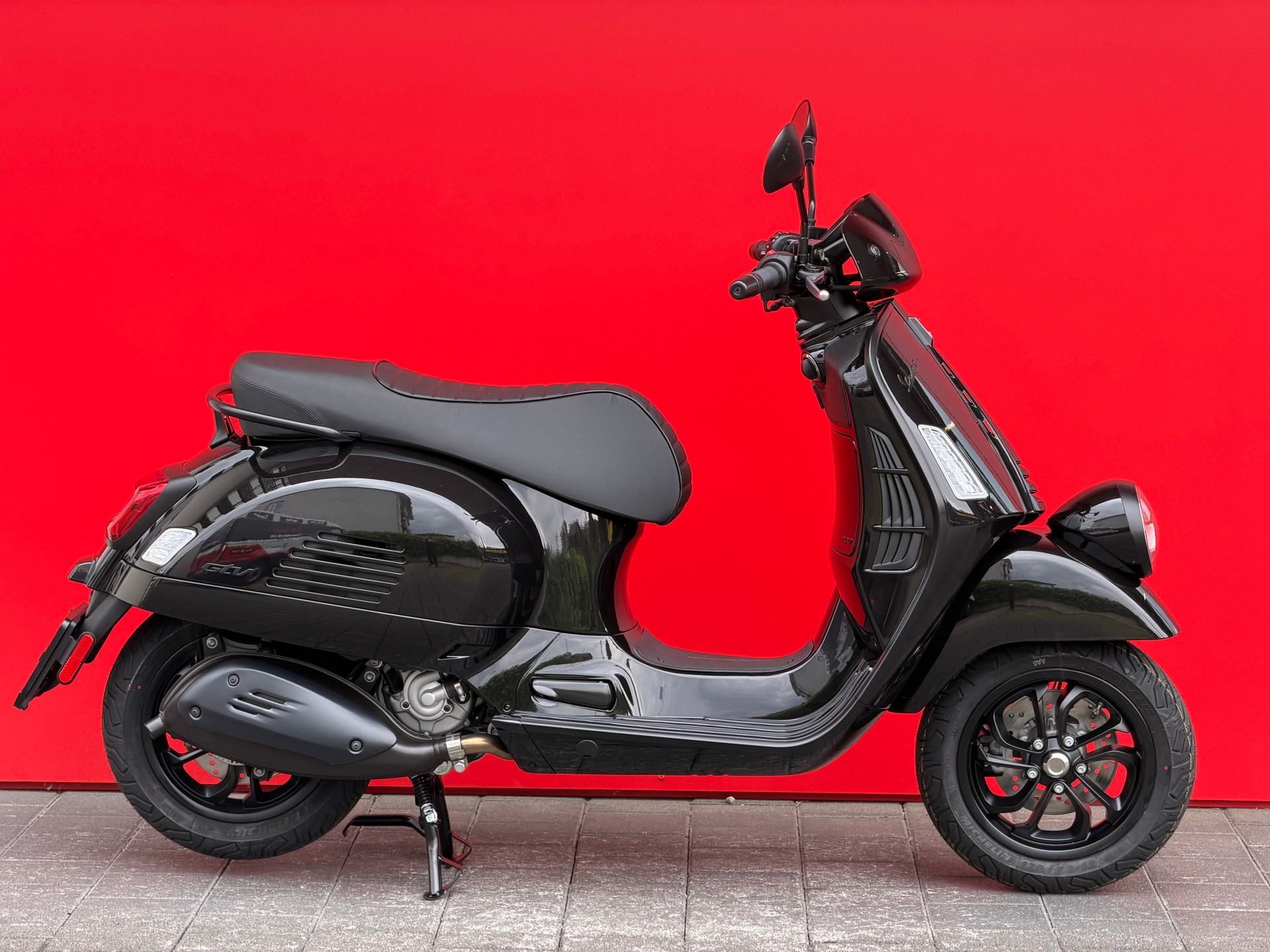 PIAGGIO Vespa GTV 300 ''Notte''-image-13