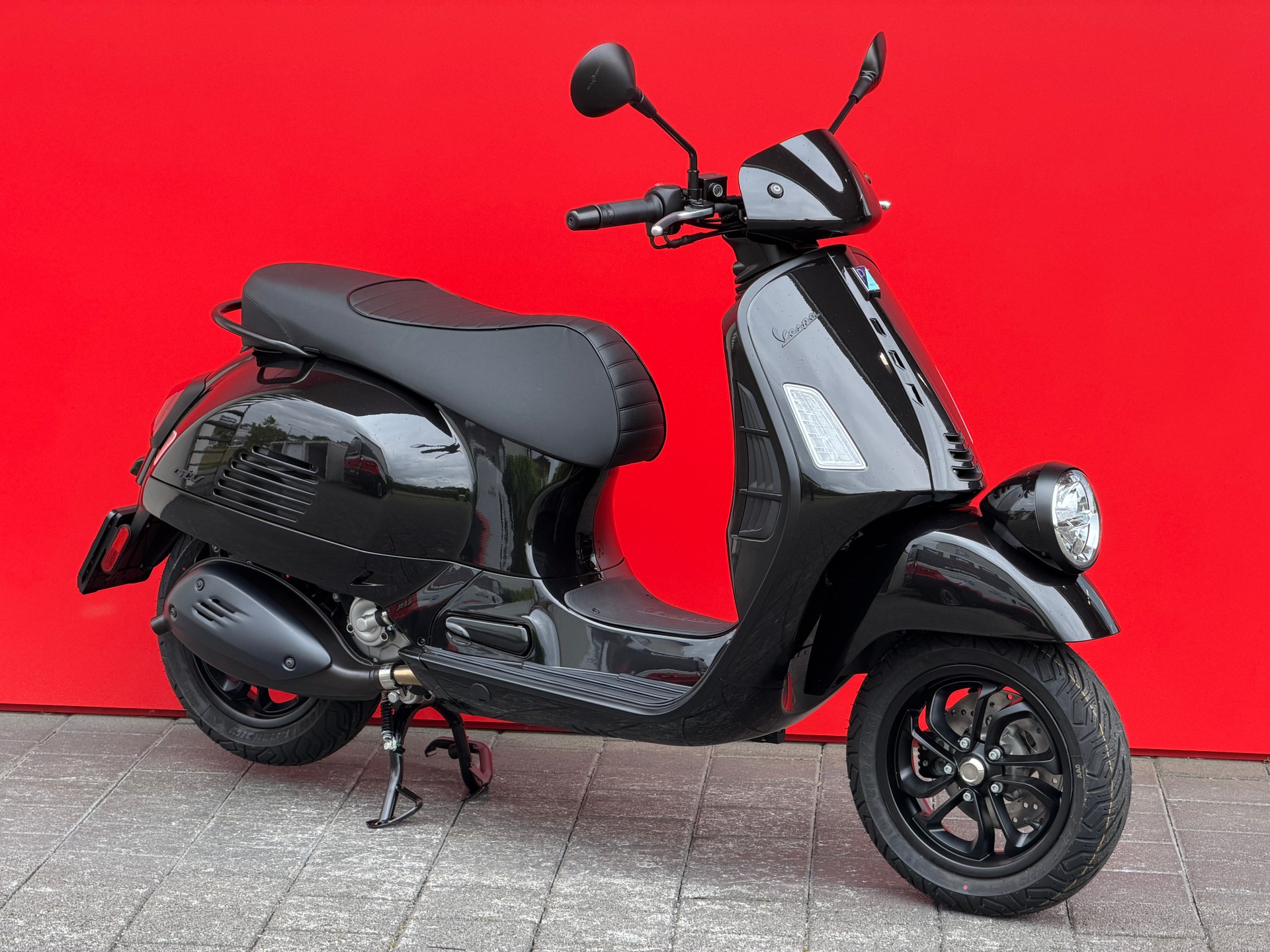 PIAGGIO Vespa GTV 300 ''Notte''-image-8