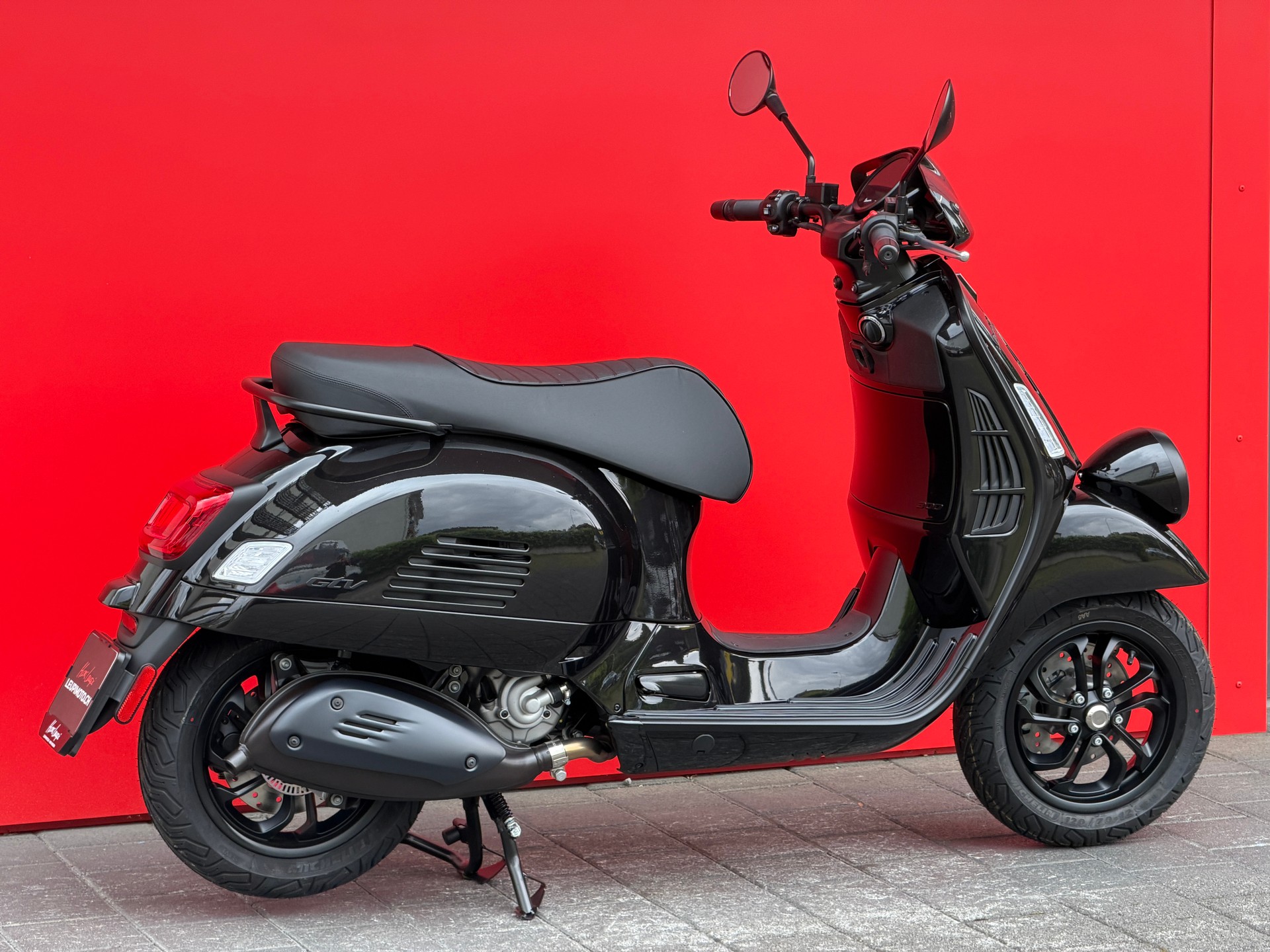 PIAGGIO Vespa GTV 300 ''Notte''-image-1