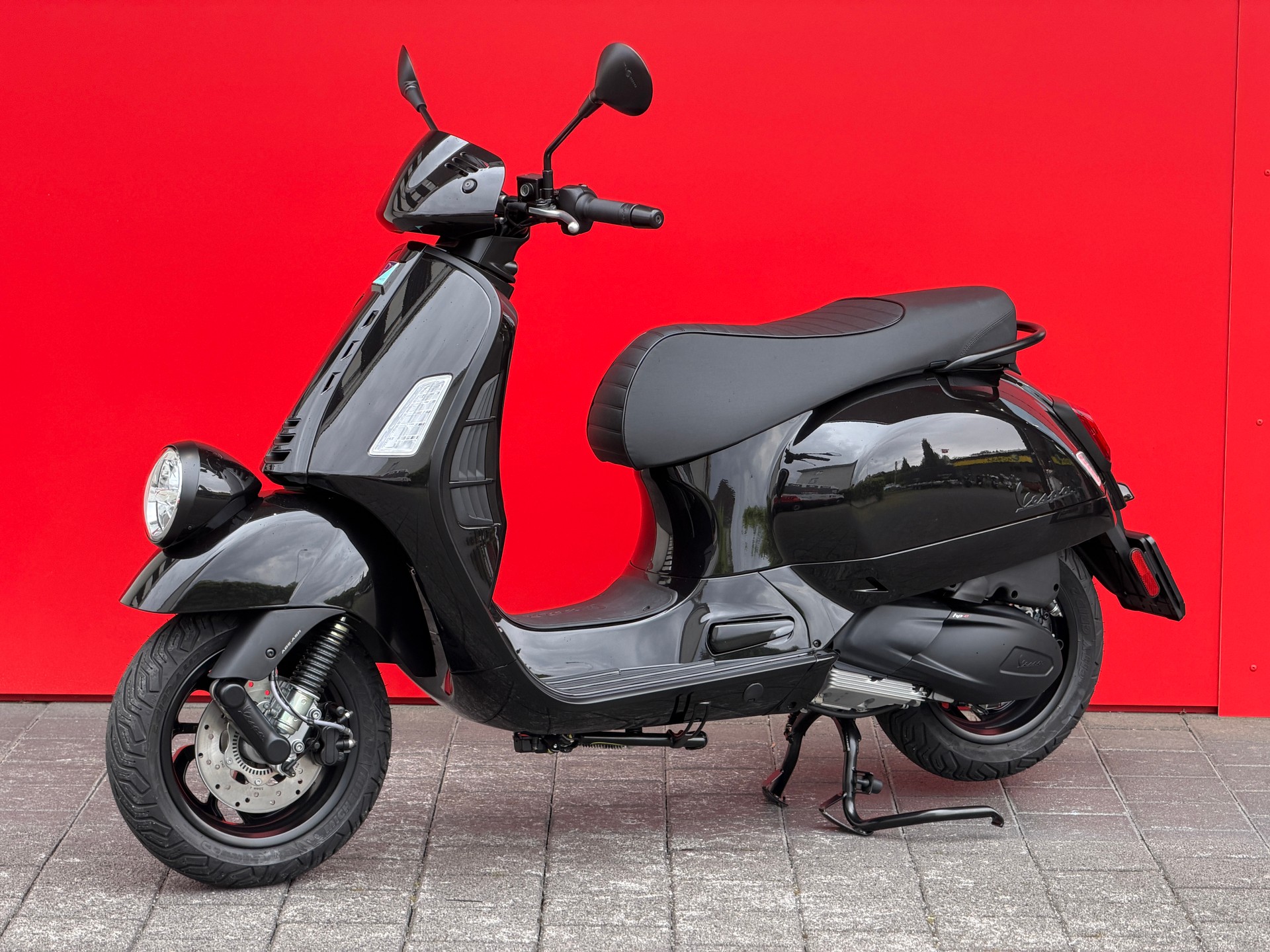 PIAGGIO Vespa GTV 300 ''Notte''-image-9