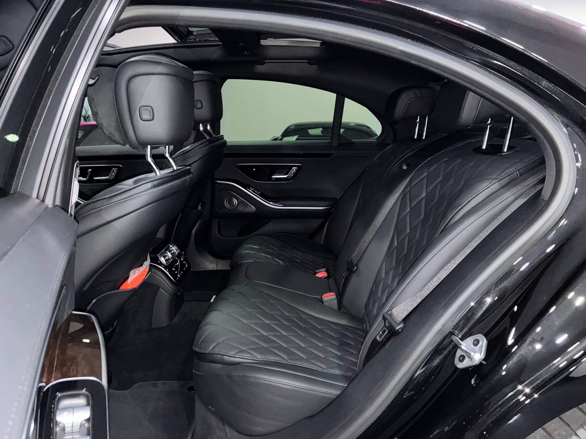 MERCEDES-BENZ S 580 4Matic AMG Line 9G-Tronic-image-15
