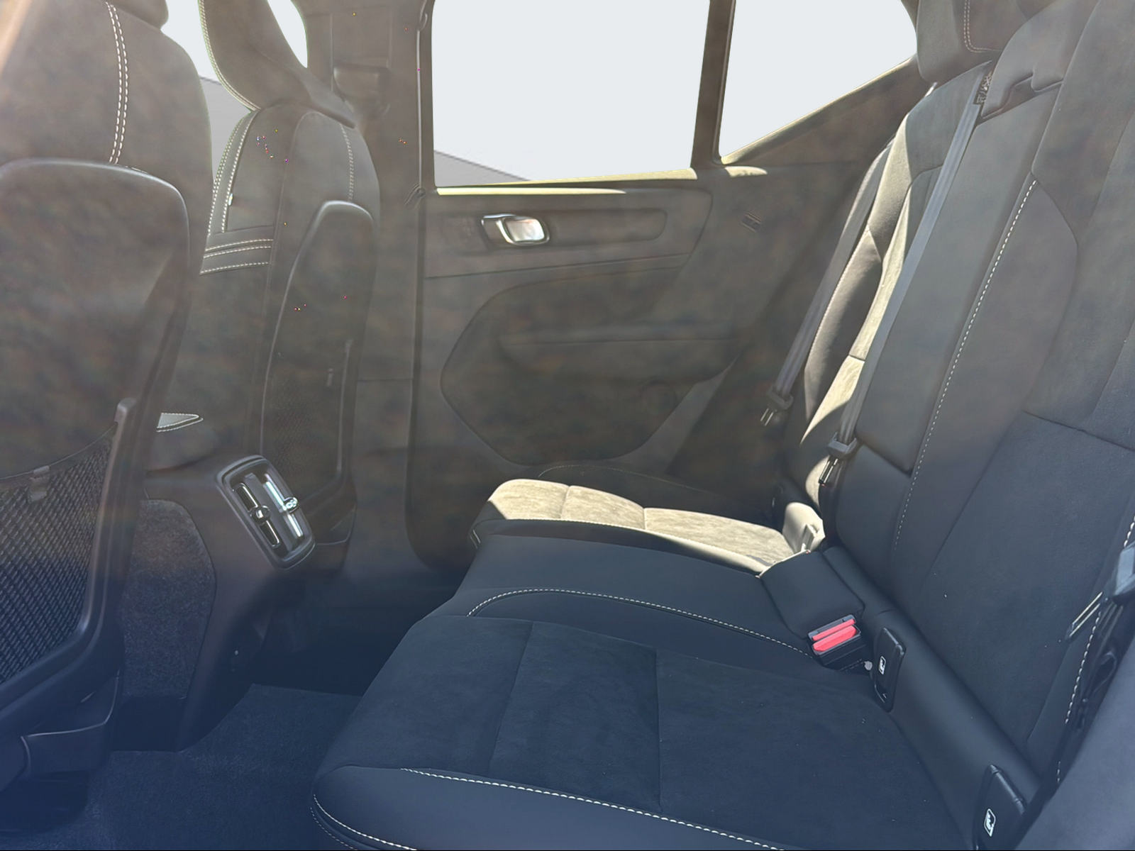 VOLVO XC40 2.0 B3 MH XCITE-image-13