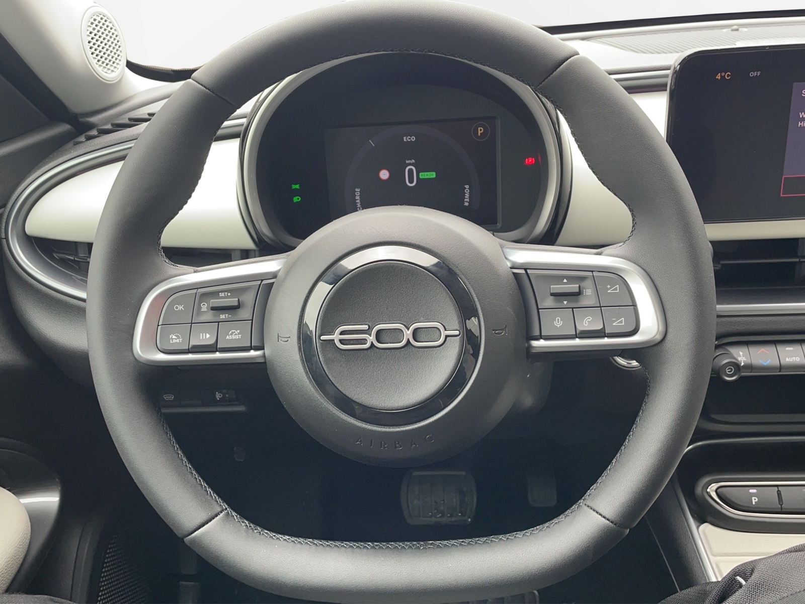 FIAT 600 1.2 Hybrid La Prima-image-8