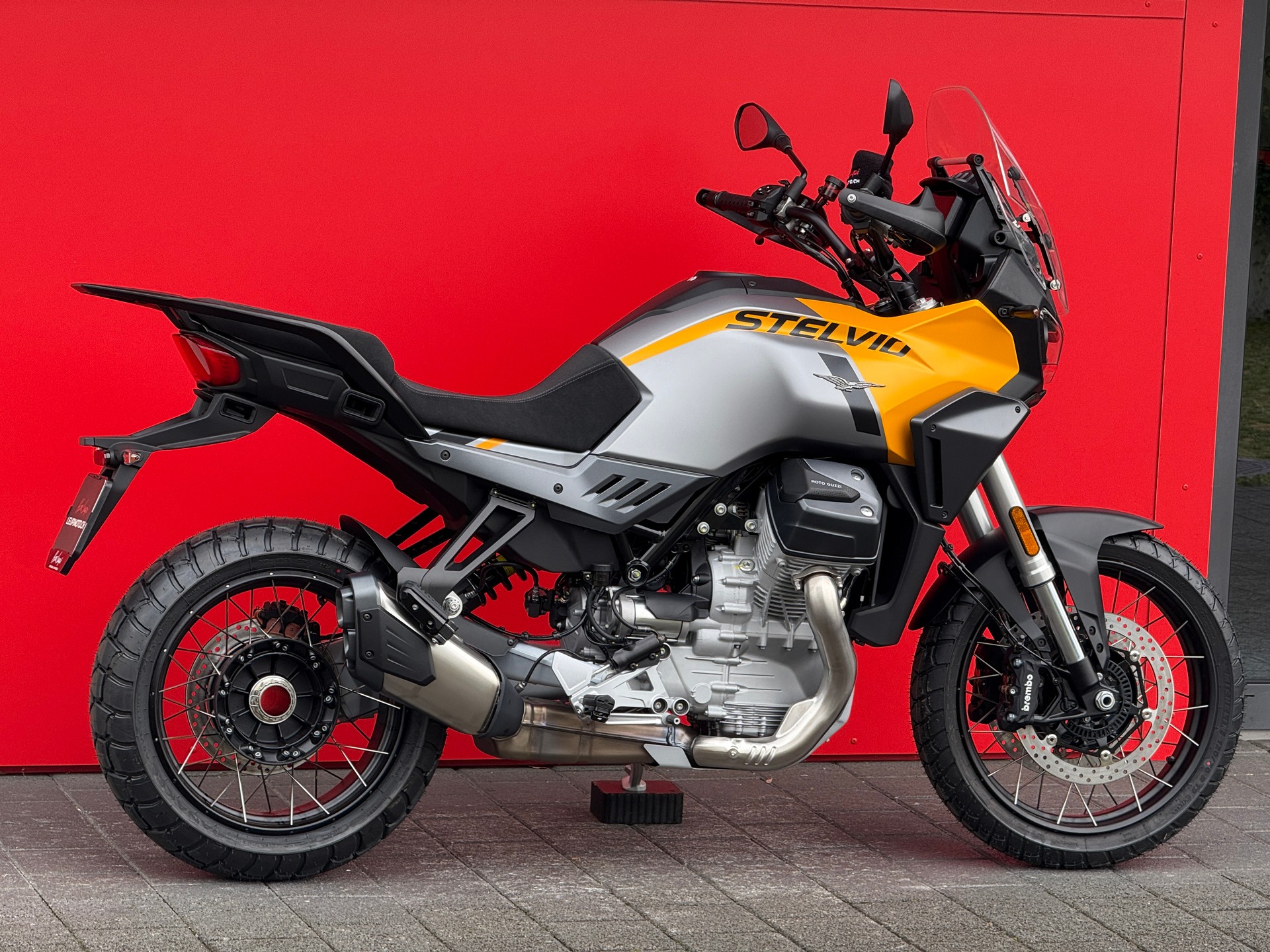 MOTO GUZZI Stelvio 1000 E5+-image-10