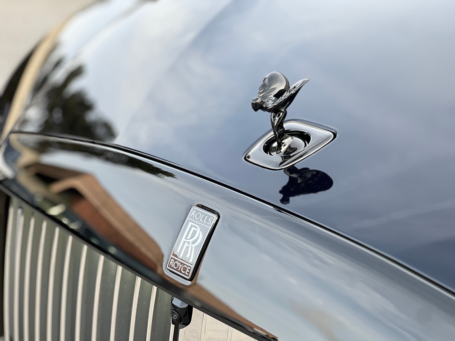 ROLLS-ROYCE Spectre Black Badge-image-7