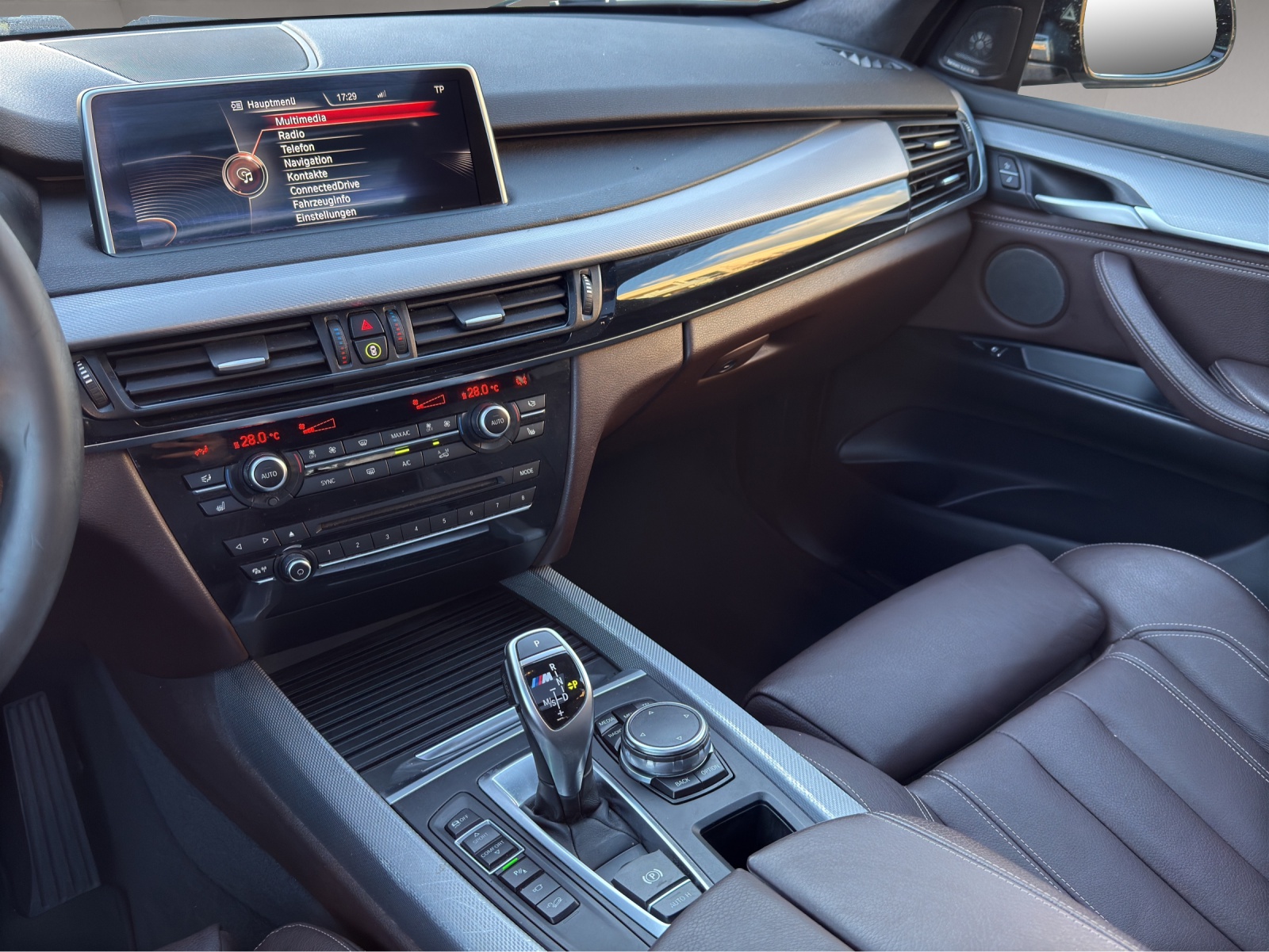 BMW X5 xDrive M50d Steptronic-image-10