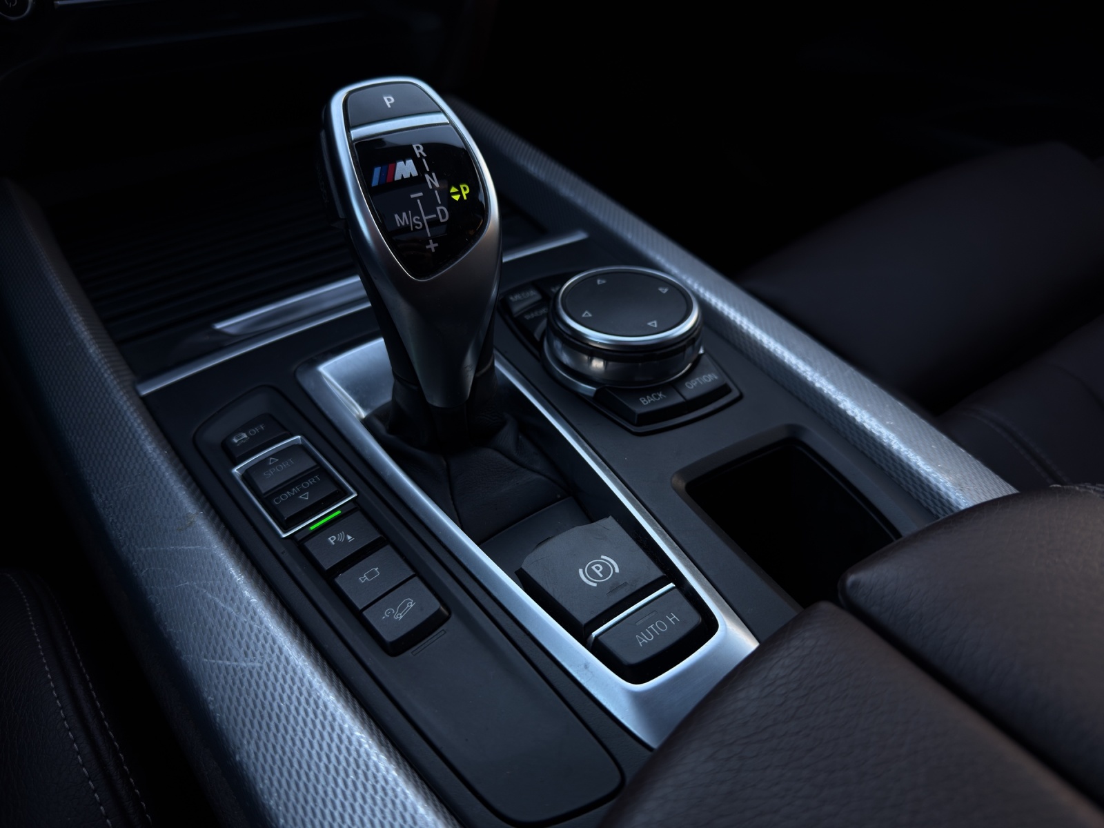 BMW X5 xDrive M50d Steptronic-image-16