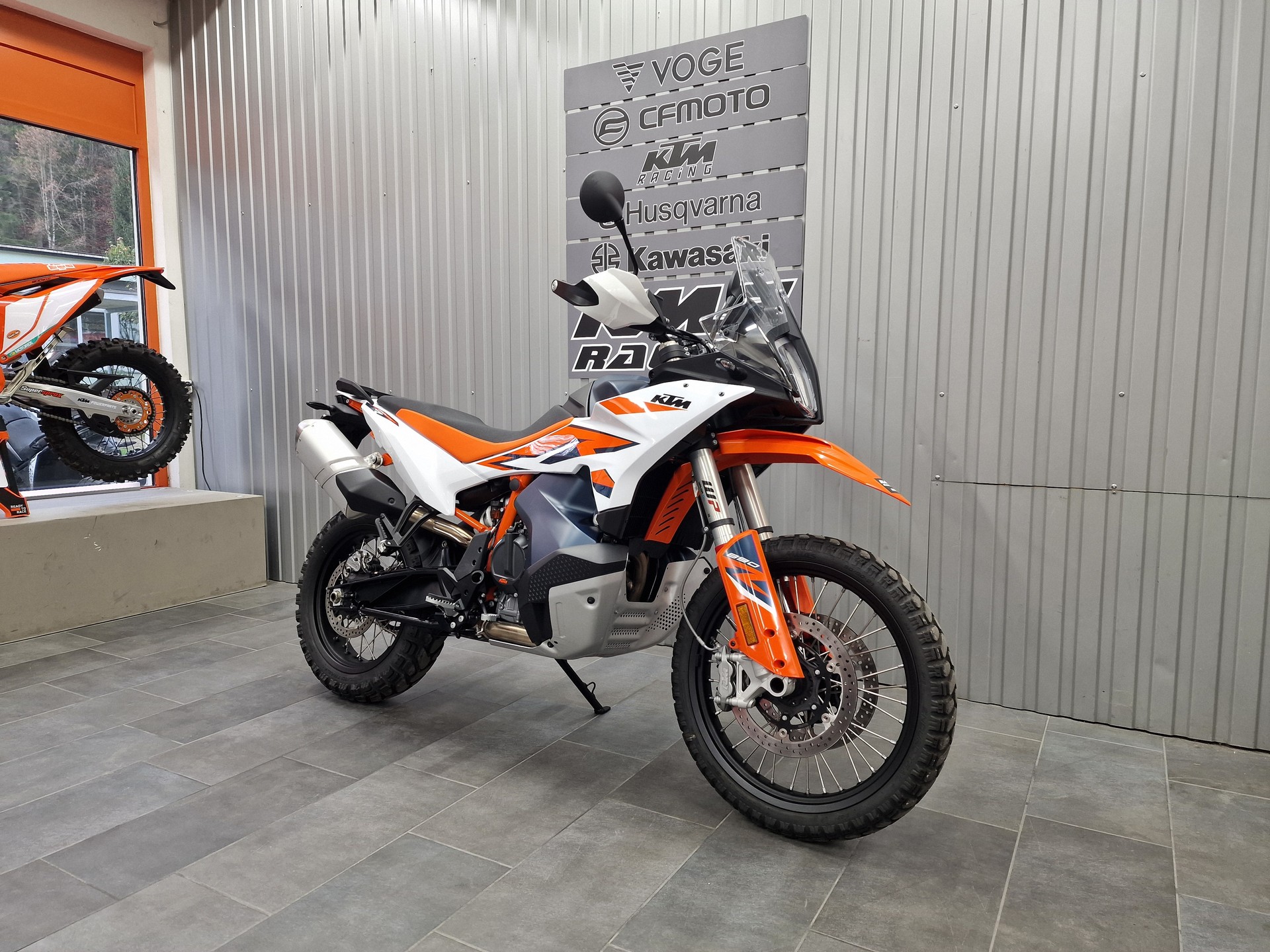 KTM 890 Adventure R-image-4