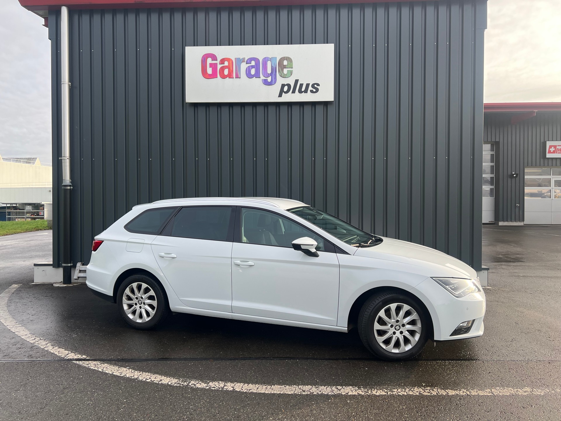 SEAT Leon ST 2.0 TDI Style DSG-image-4