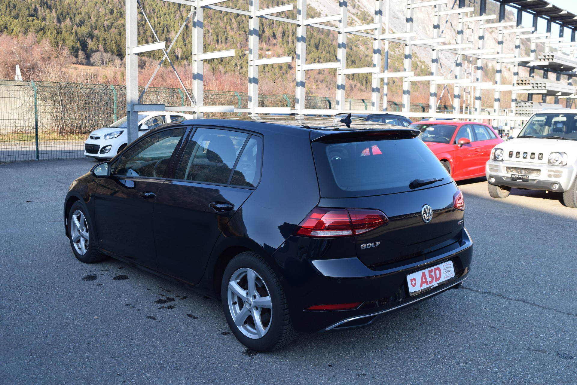 VW Golf 2.0 TDI Comfortline Swiss Line Limited 4M-image-4