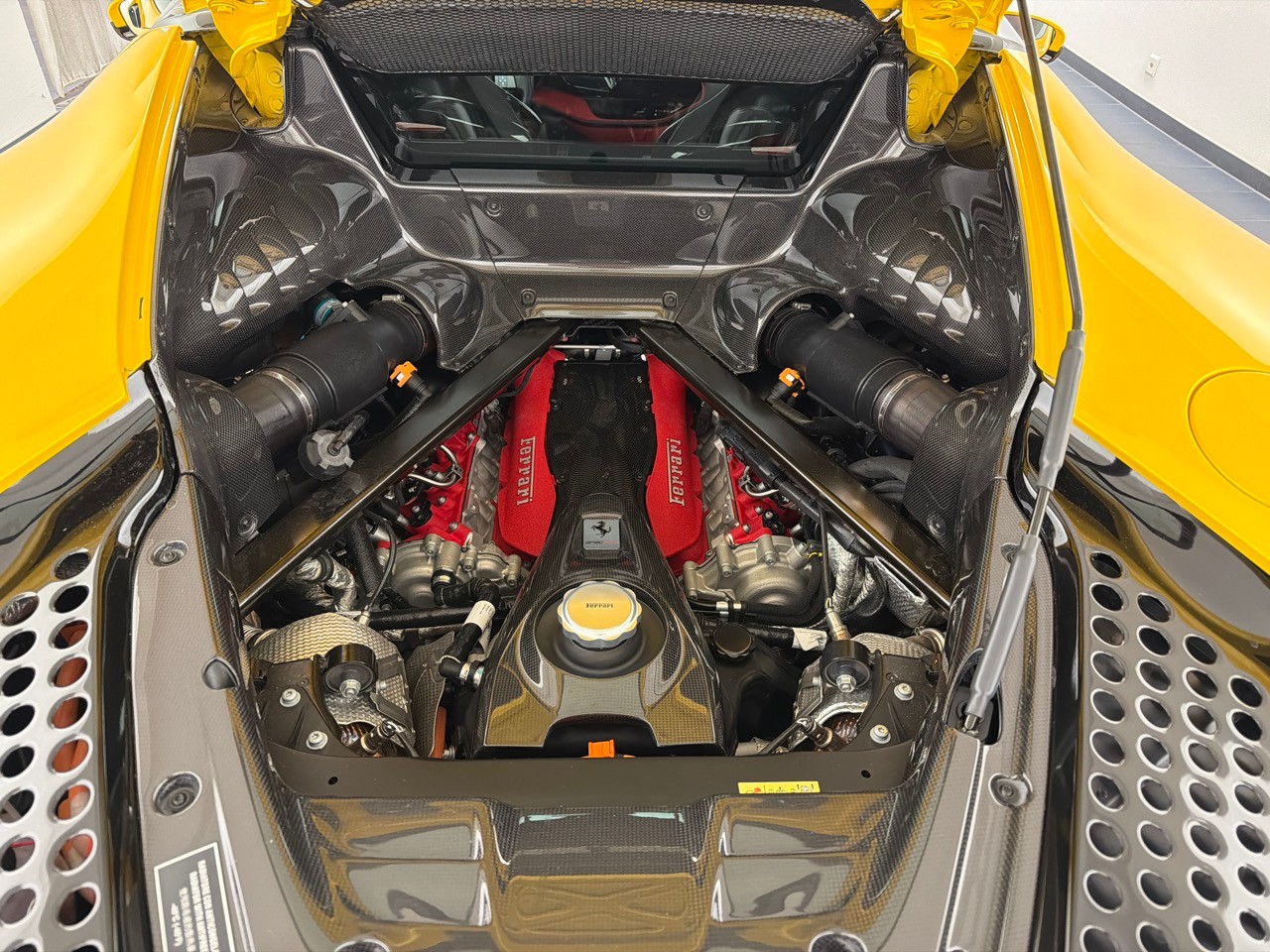 FERRARI SF90 Stradale-image-9