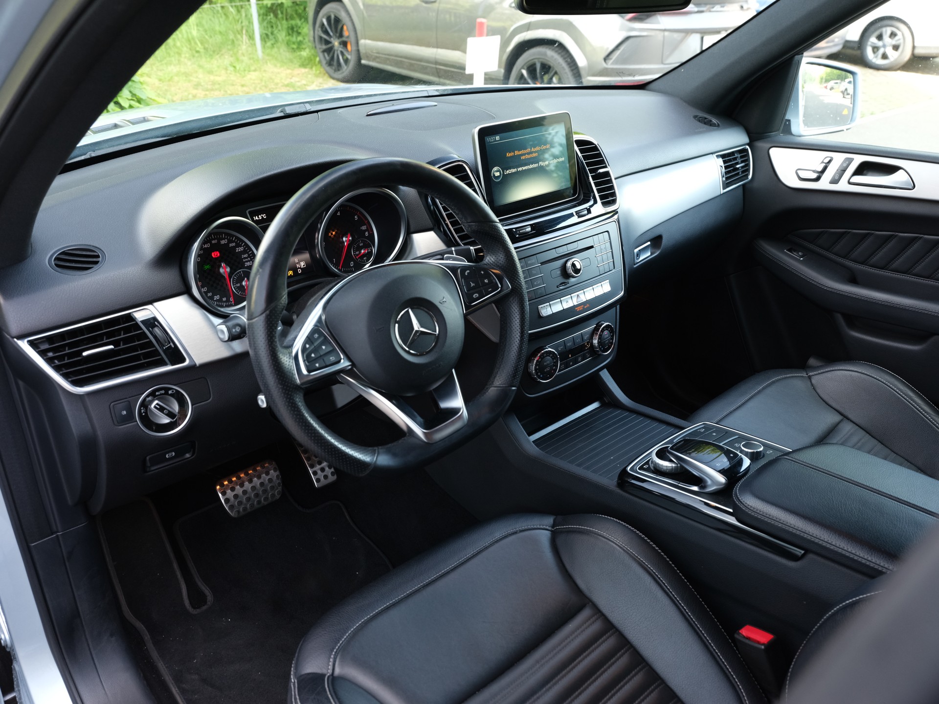 MERCEDES-BENZ GLE 350 d 4Matic AMG-Line 9G-Tronic-image-13