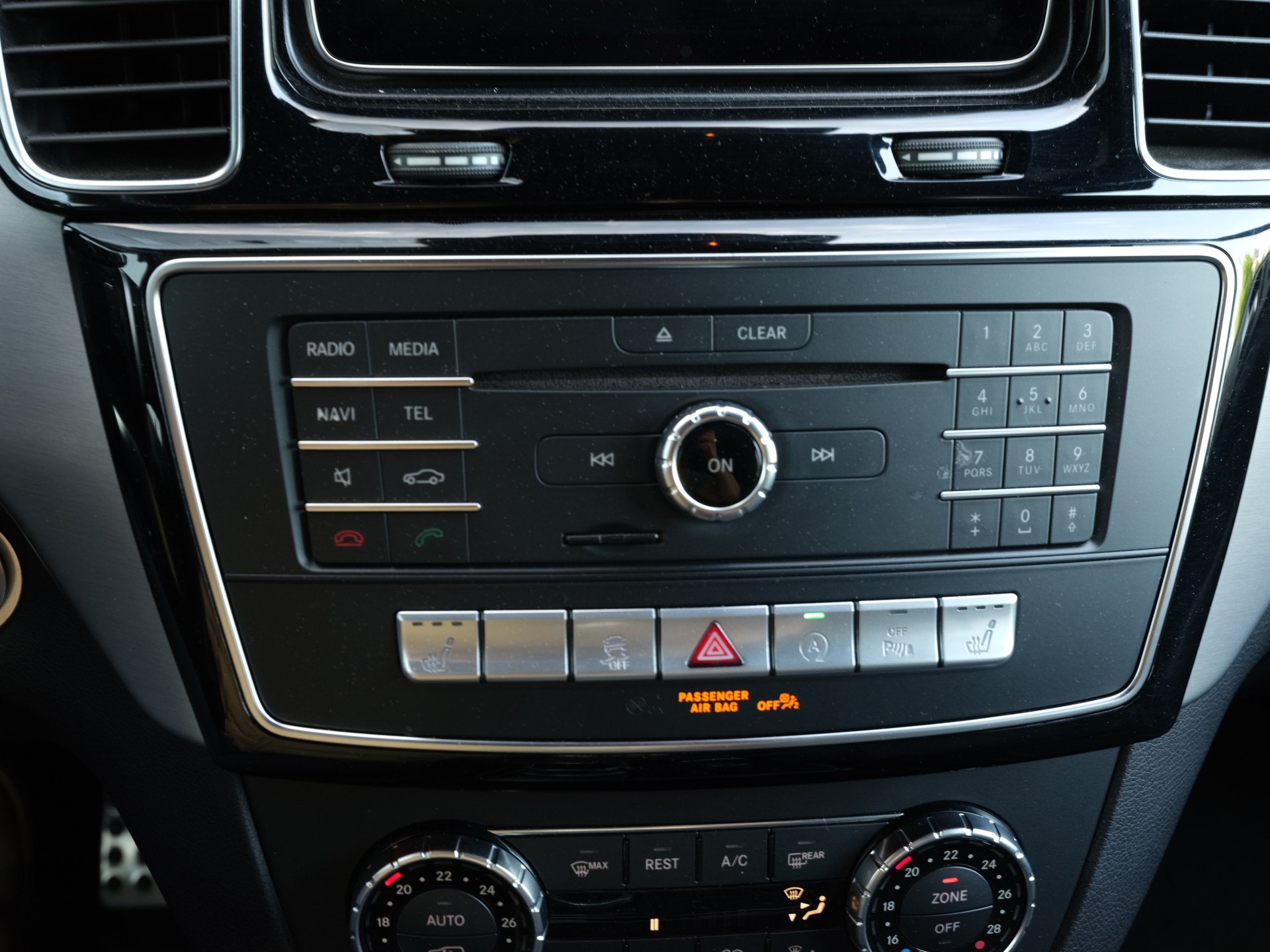 MERCEDES-BENZ GLE 350 d 4Matic AMG-Line 9G-Tronic-image-17