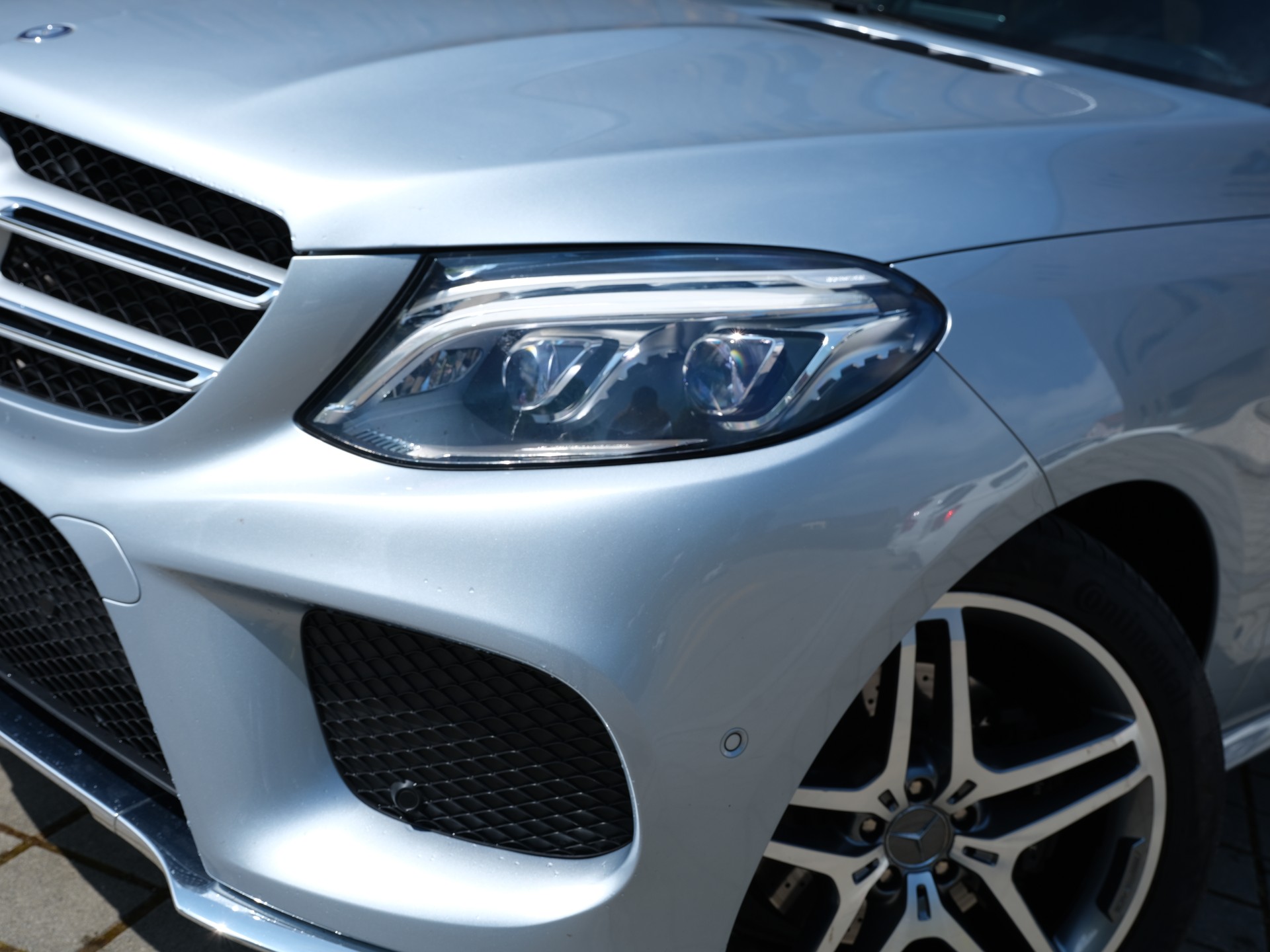 MERCEDES-BENZ GLE 350 d 4Matic AMG-Line 9G-Tronic-showroom-element-2
