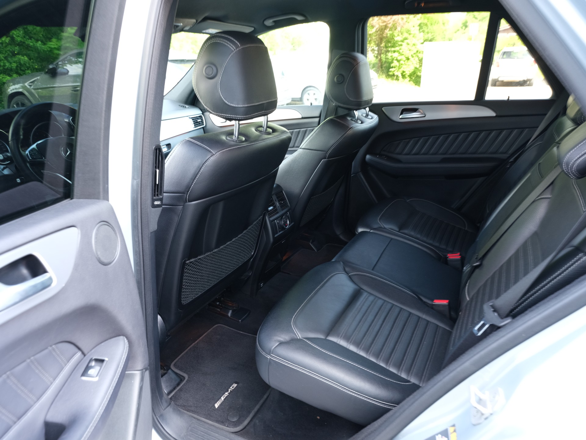 MERCEDES-BENZ GLE 350 d 4Matic AMG-Line 9G-Tronic-image-21