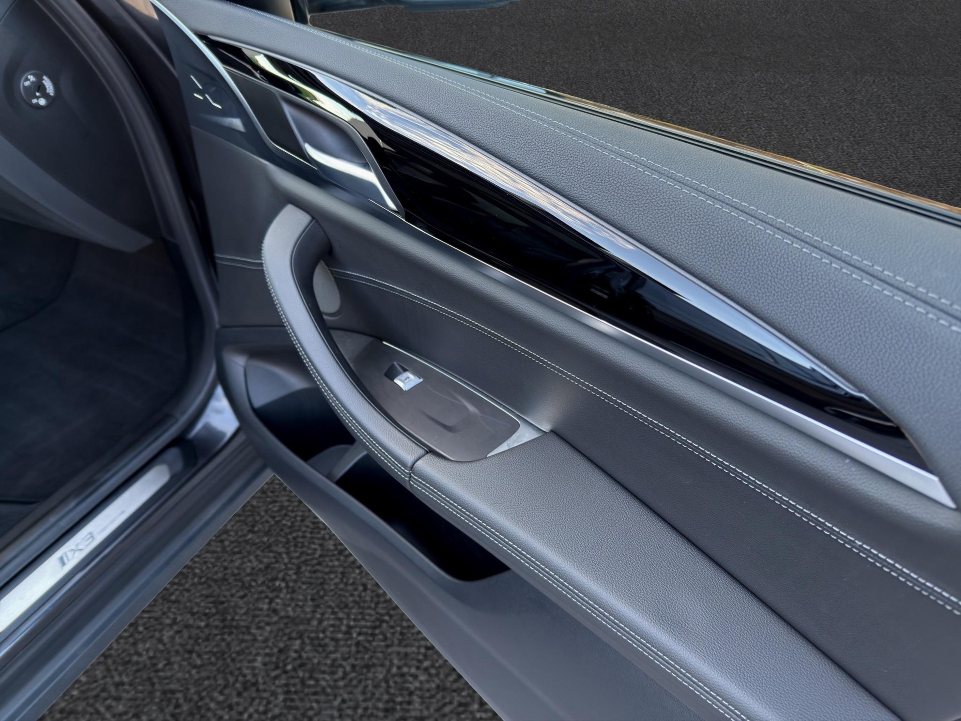 BMW iX3 Impressive-image-14