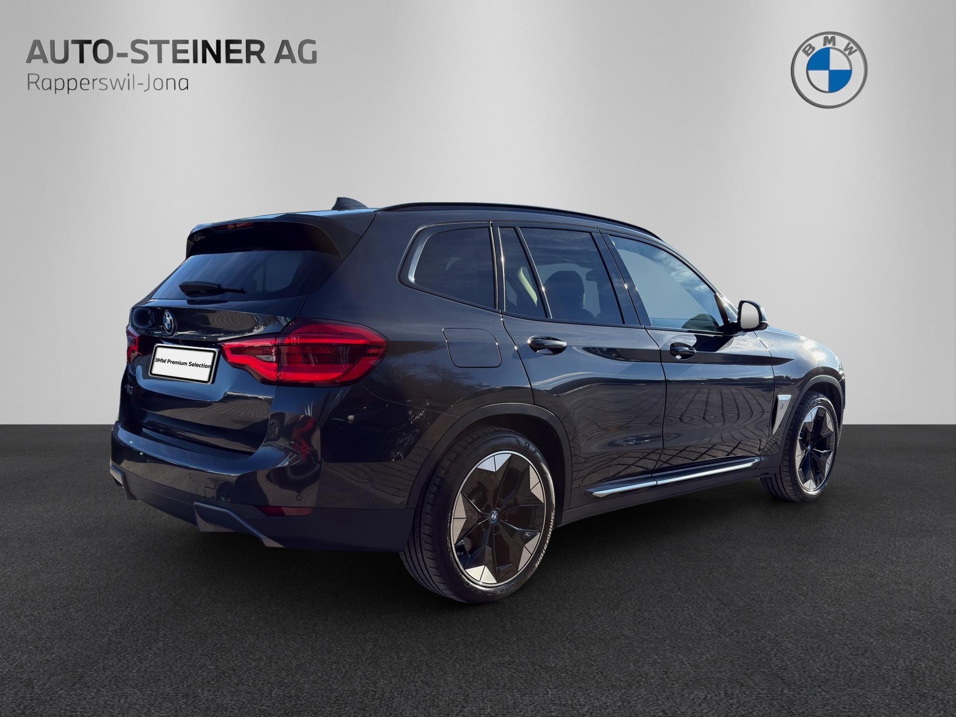 BMW iX3 Impressive-image-4