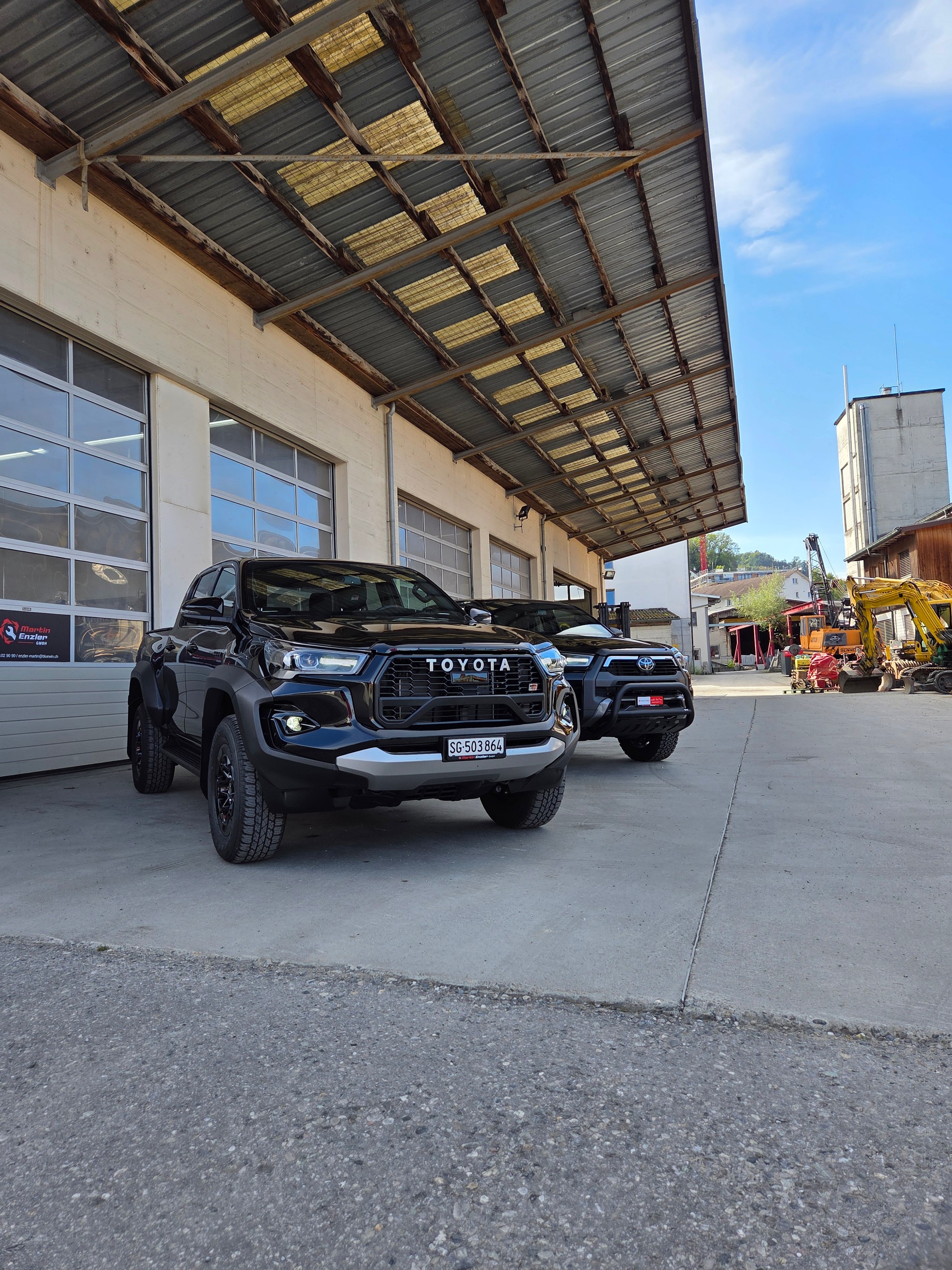 TOYOTA Hilux 2.8D-4D GR II Double Cab 4x4 A-image-7
